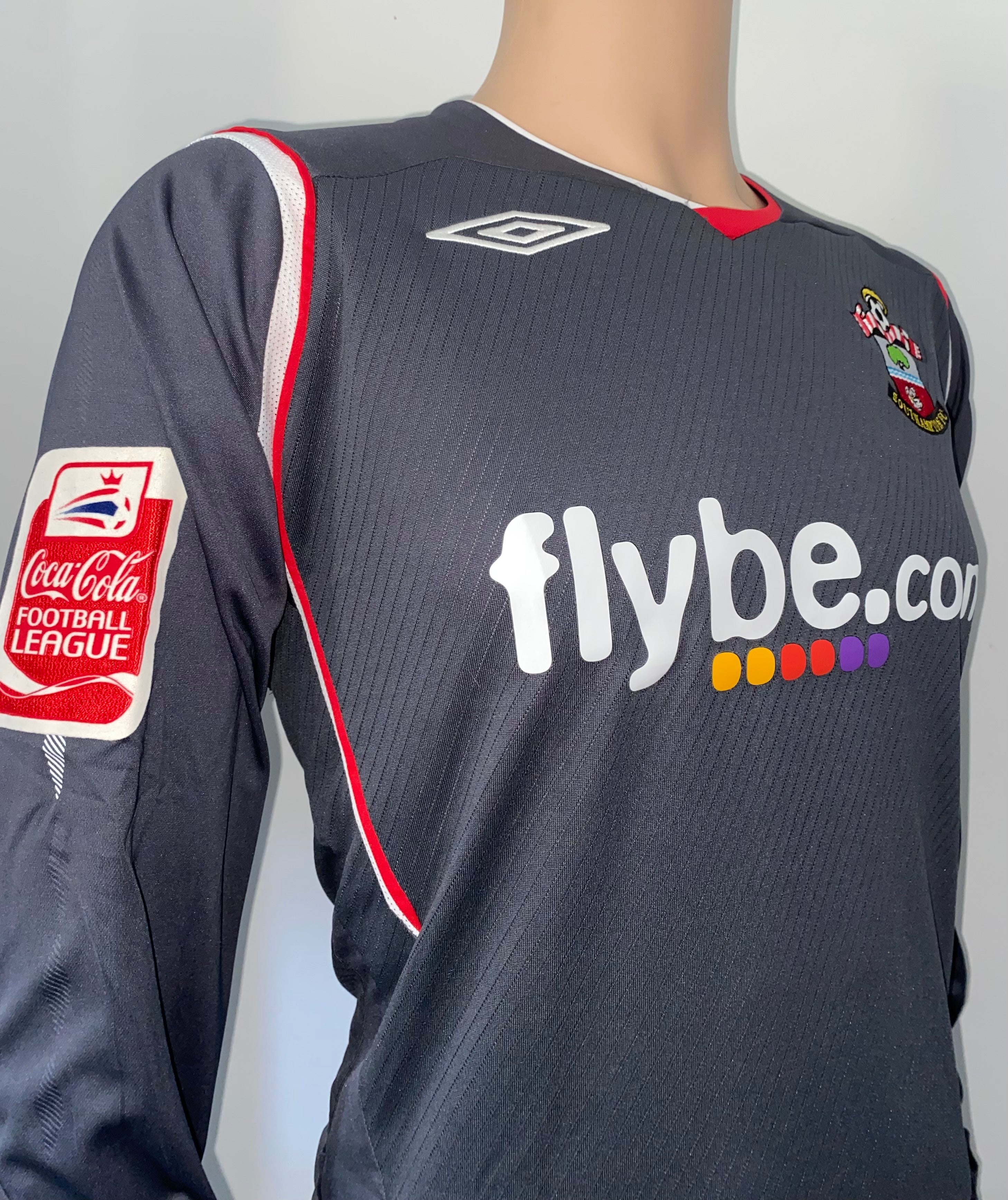 2009 MATCH WORN SOUTHAMPTON AWAY SHIRT (SURMAN #11)