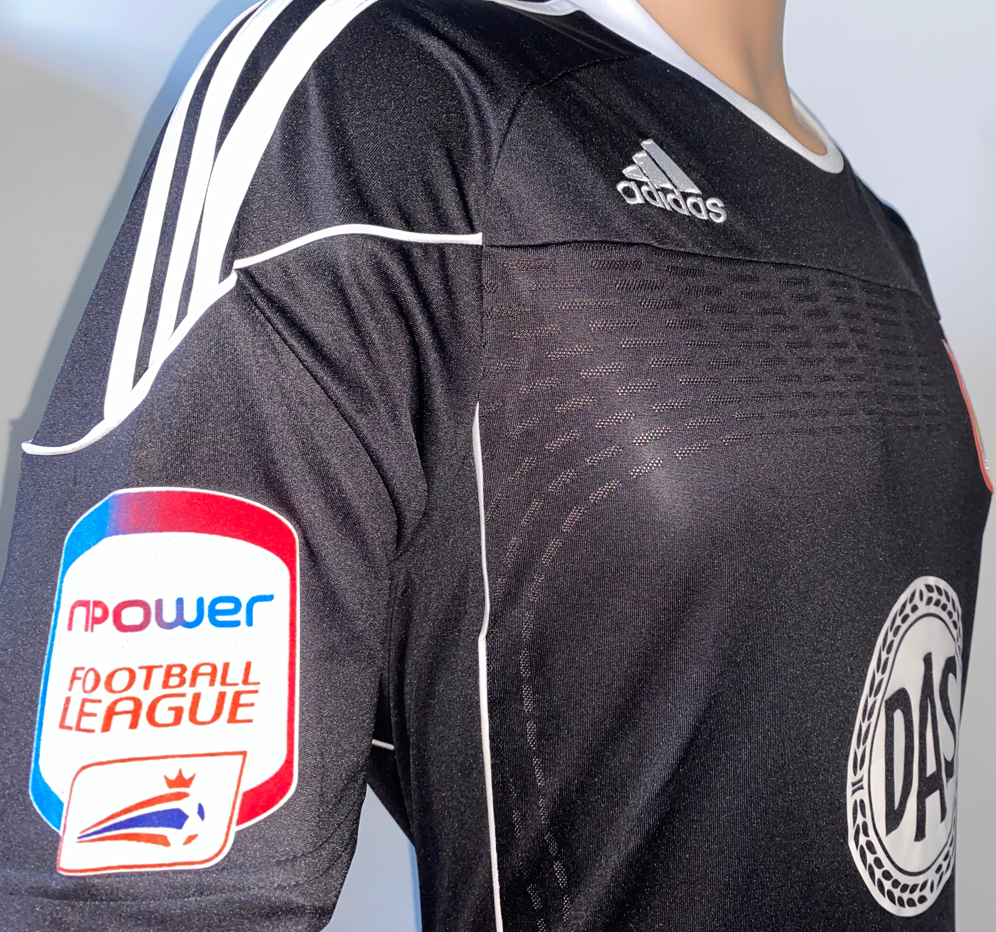 2010/11 MATCH WORN AND SIGNED BRISTOL CITY THIRD SHIRT (HAYNES #11)