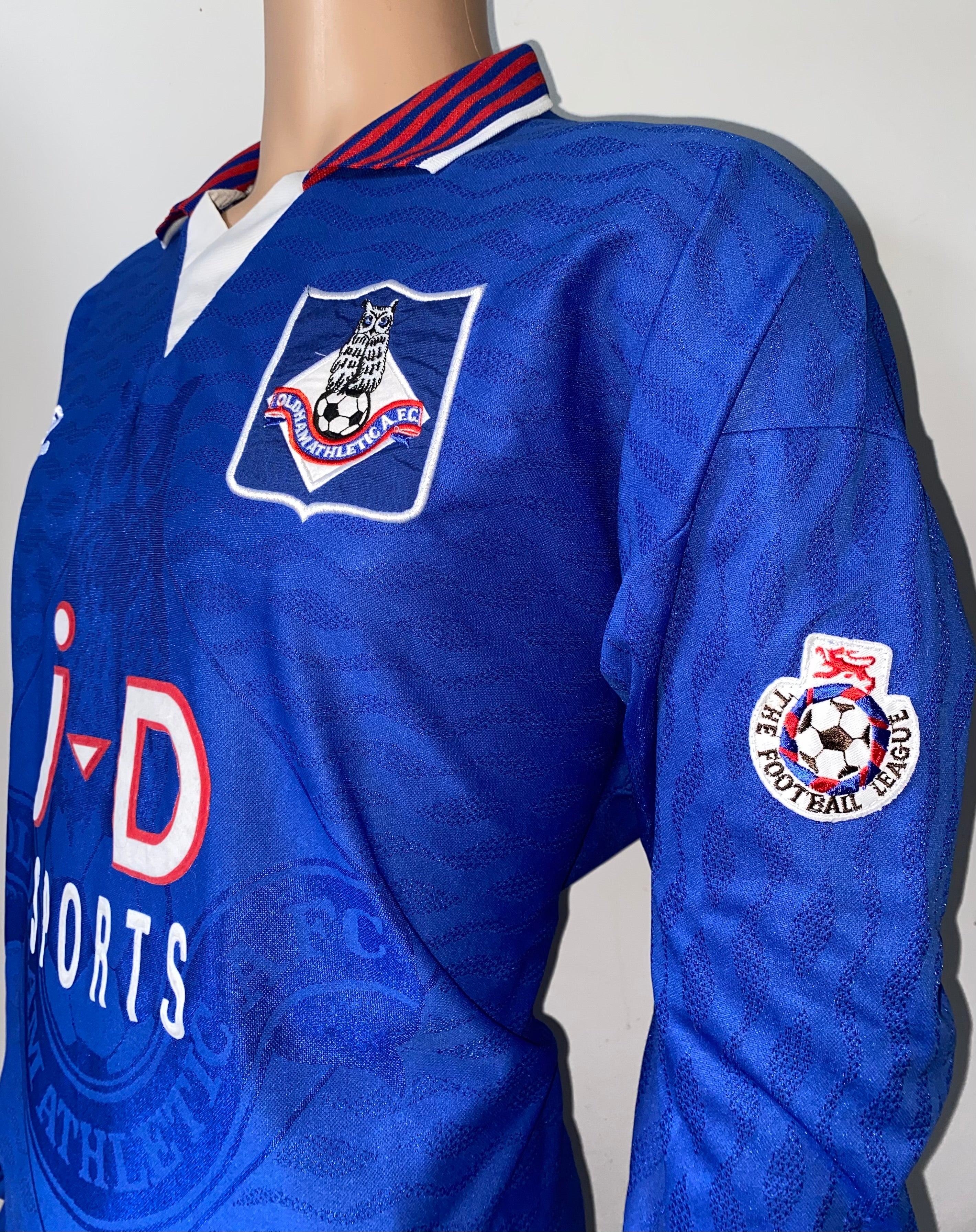 1995/96 OLDHAM ATHLETIC MATCH WORN HOME SHIRT #7