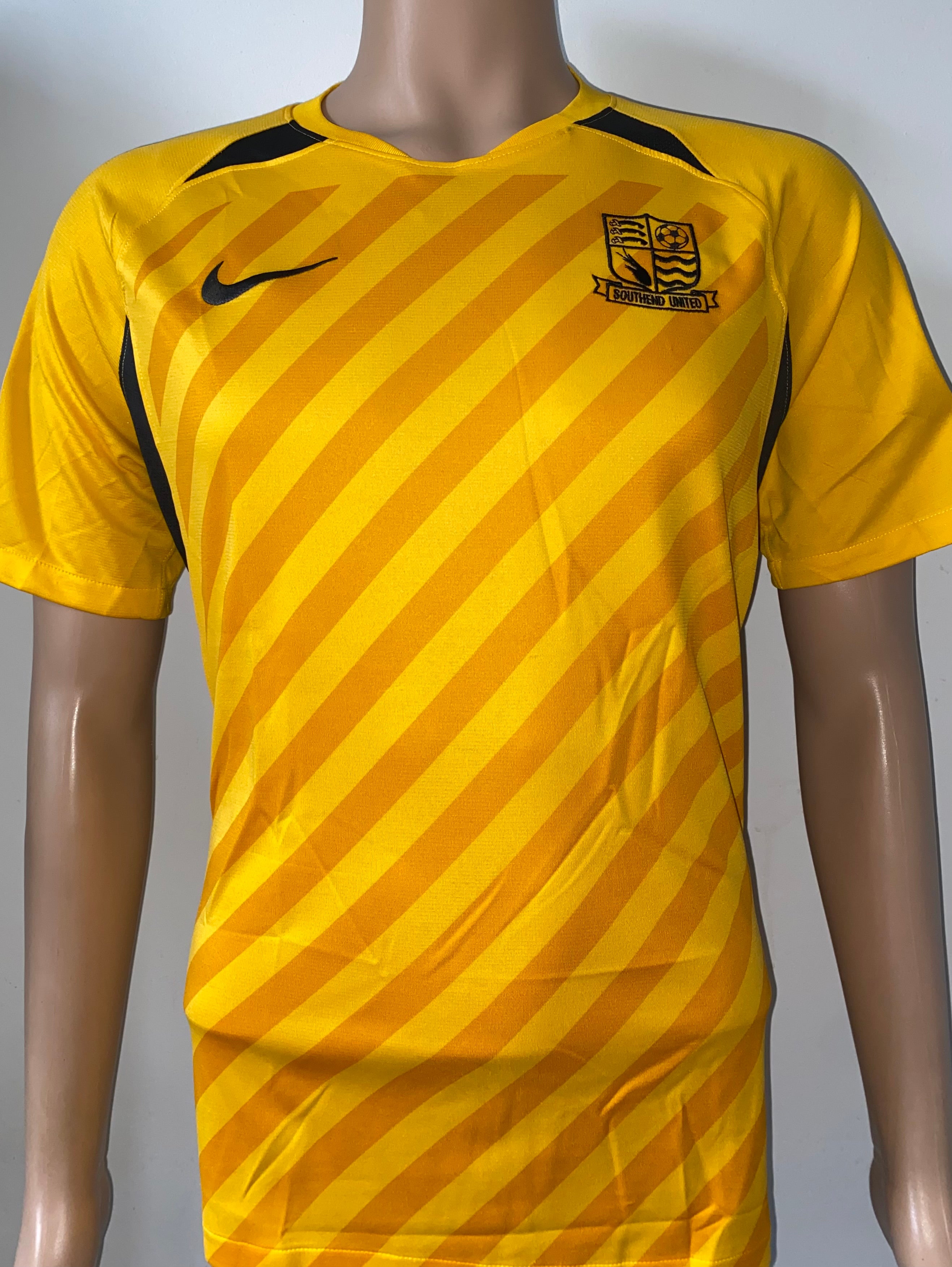 2019/20 SOUTHEND MATCH WORN HOME SHIRT (BARNETT #25 V BLACKPOOL )