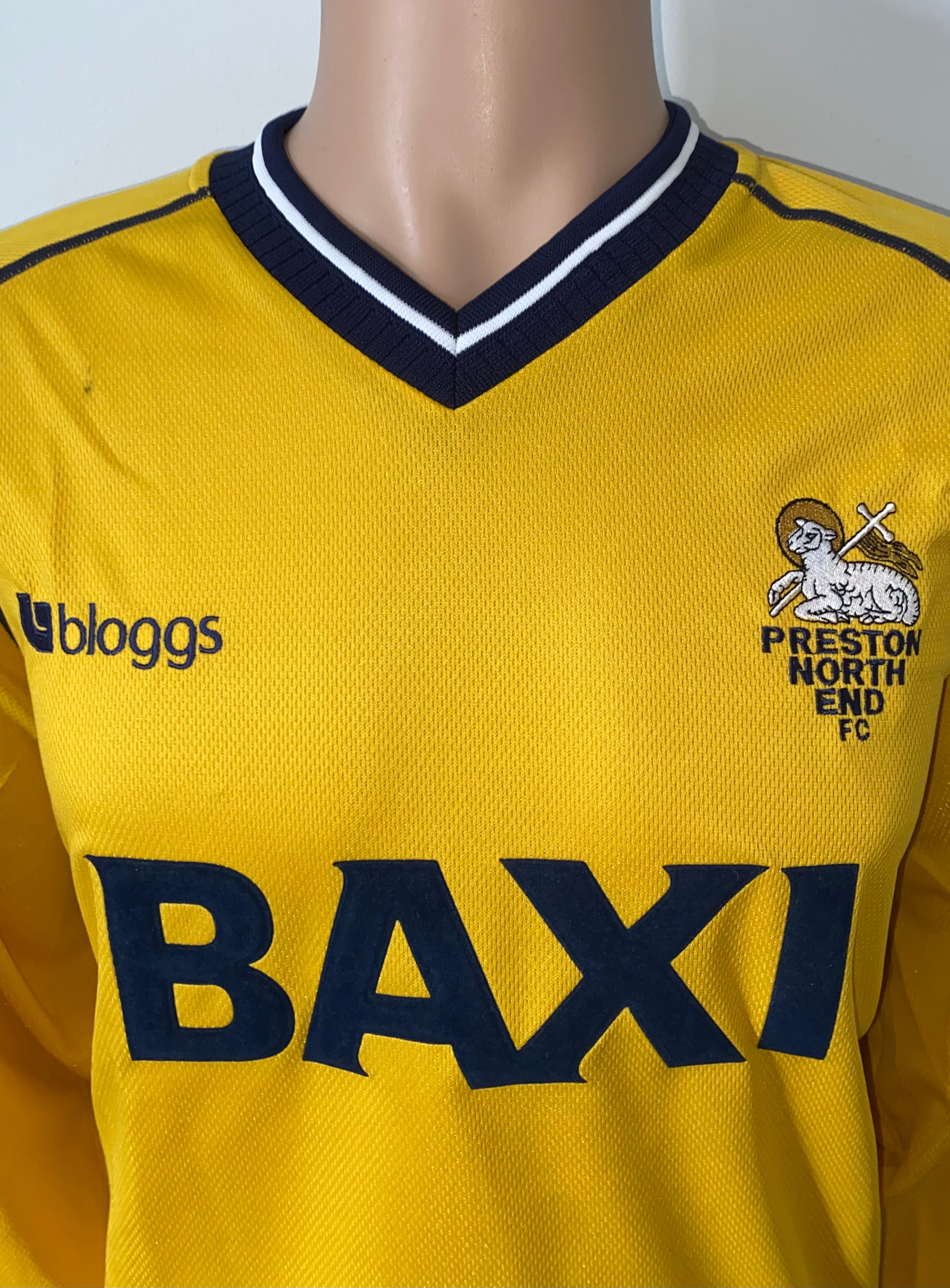 2001/02 PRESTON NORTH END MATCH WORN AWAY SHIRT (WRIGHT #23)