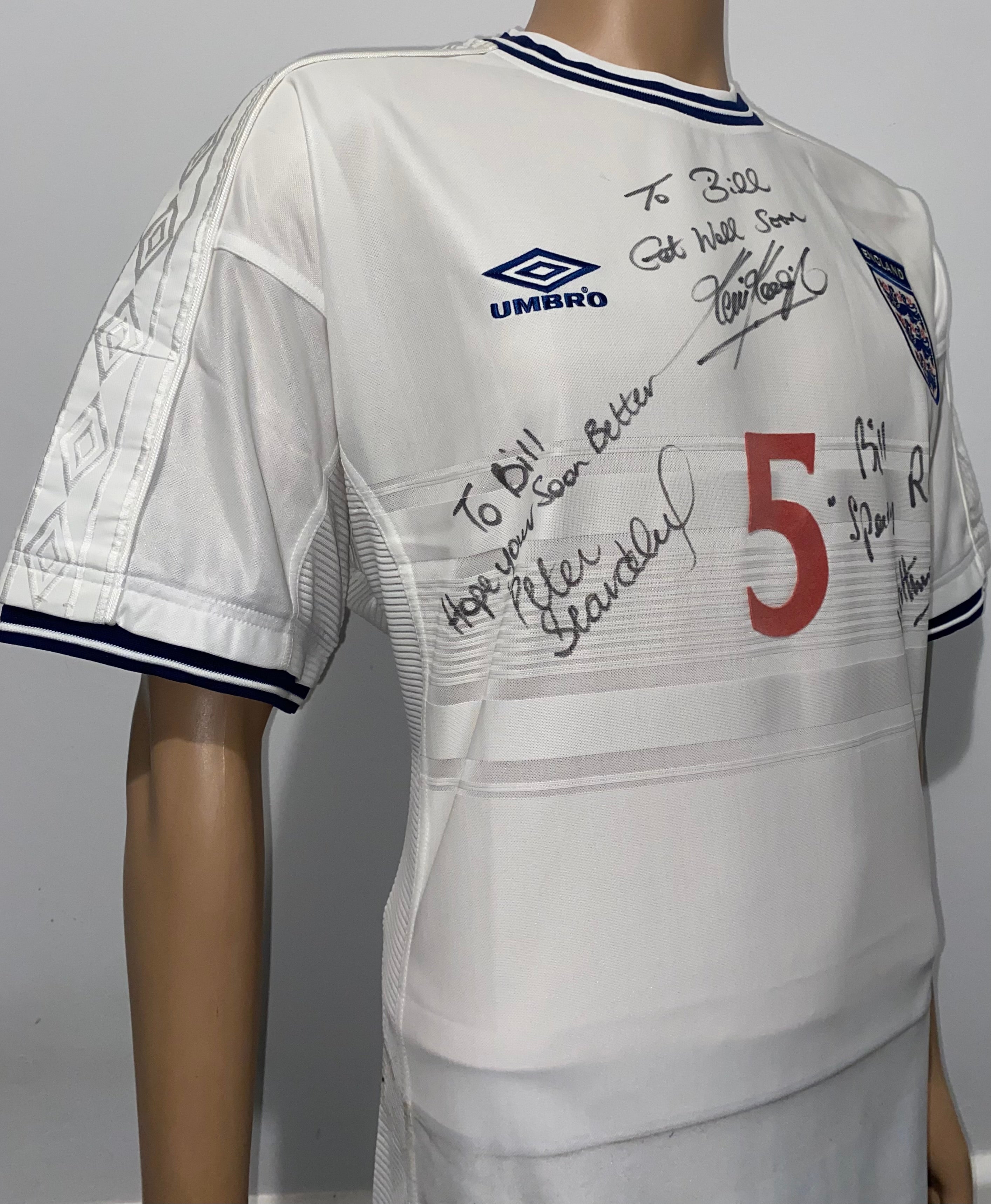 2000 ENGLAND MATCH ISSUE SIGNED HOME SHIRT #5