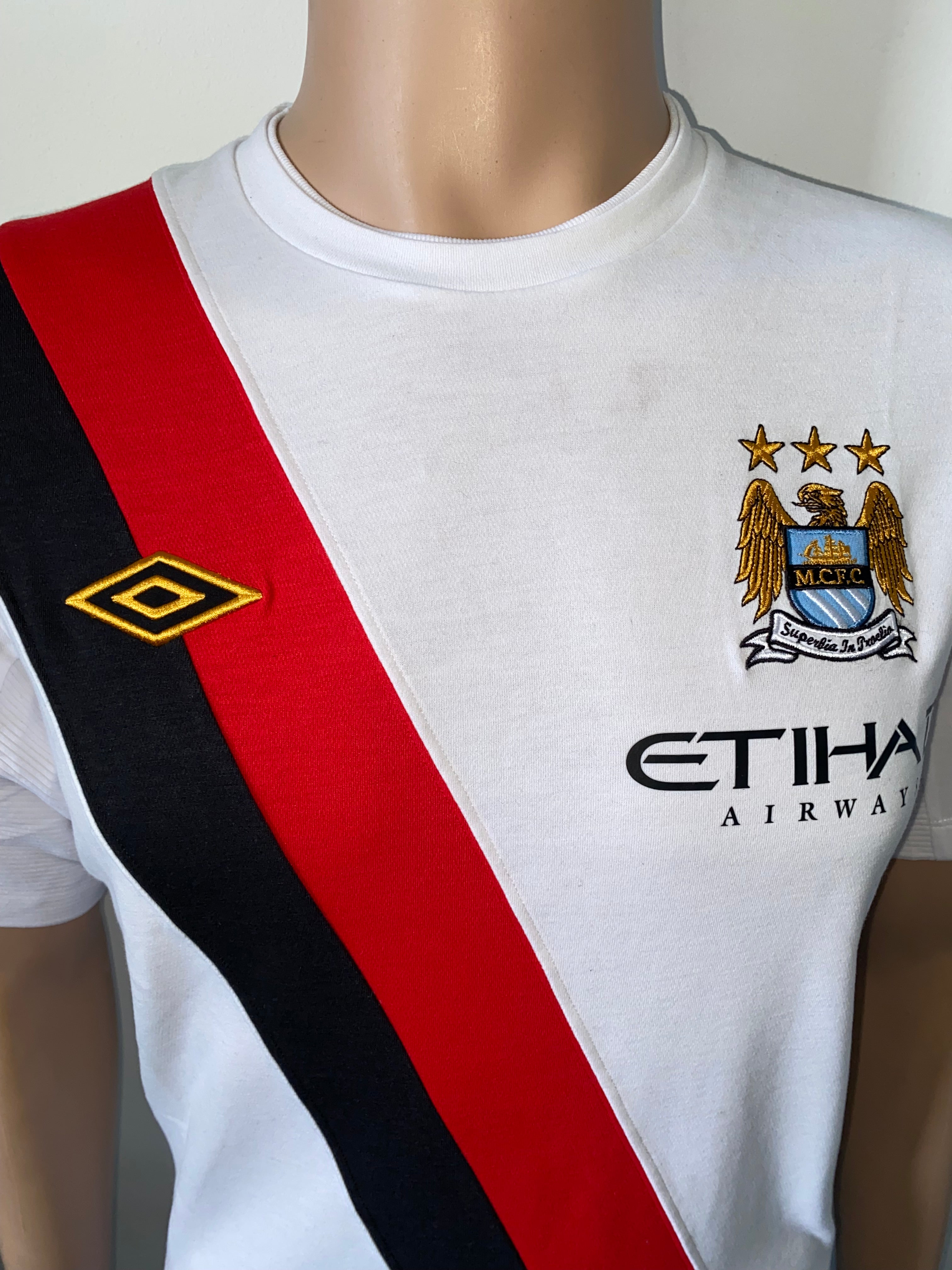 2009/10 MANCHESTER CITY MATCH WORN AWAY SHIRT (TOURE #28)