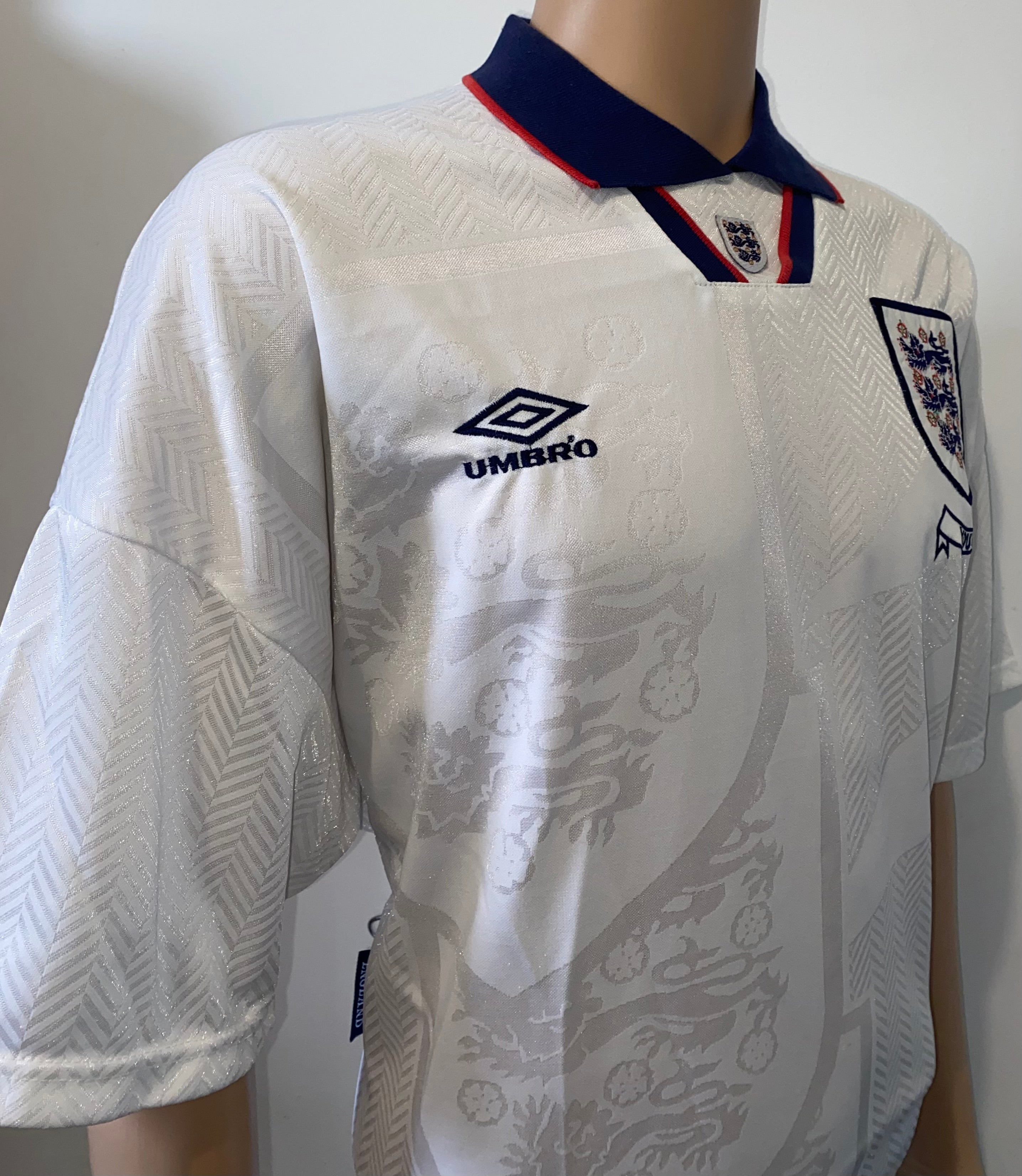1994 ENGLAND YOUTH UMBRO MATCH WORN HOME SHIRT #16