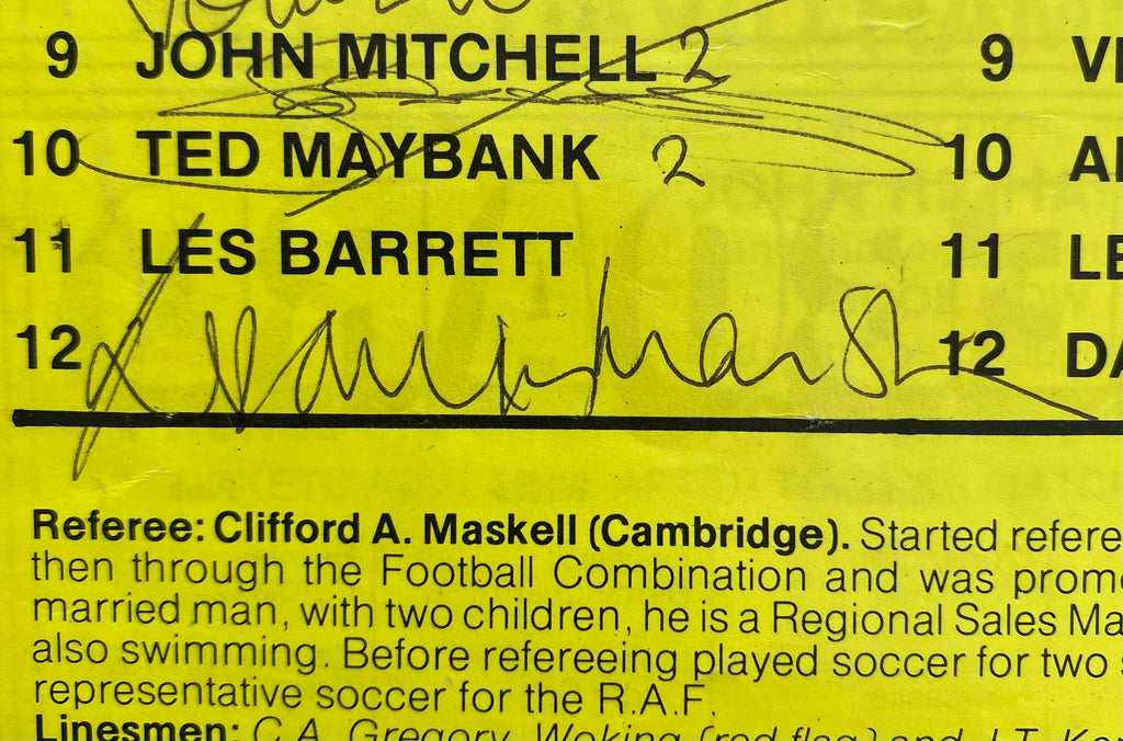 1976/77 ORIGINAL DIVISION 2 PROGRAMME FULHAM V OLDHAM ATHLETIC (SIGNED BY GEORGE BEST AND RODNEY MARSH)