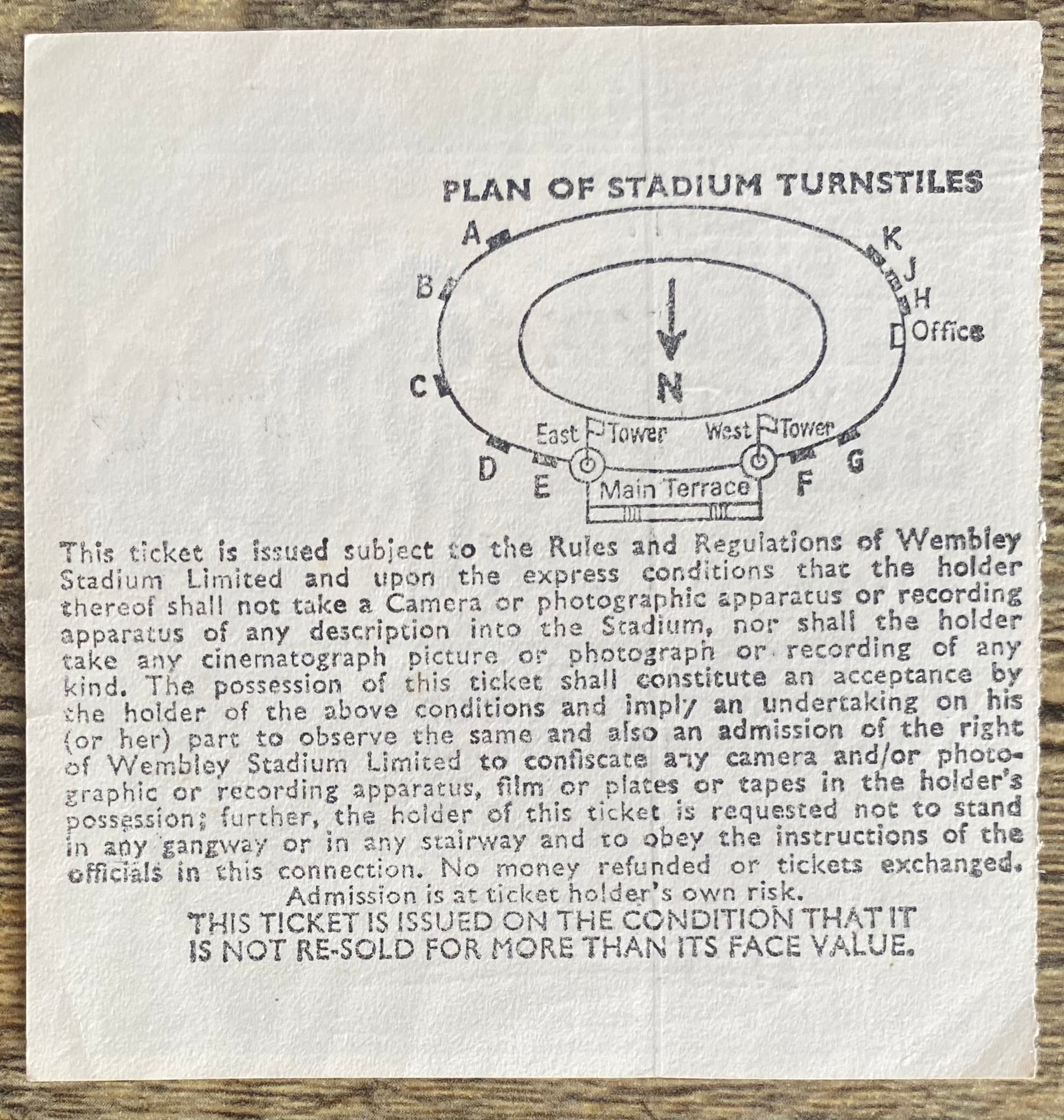 1974 ORIGINAL CHARITY SHIELD TICKET LIVERPOOL V LEEDS UNITED