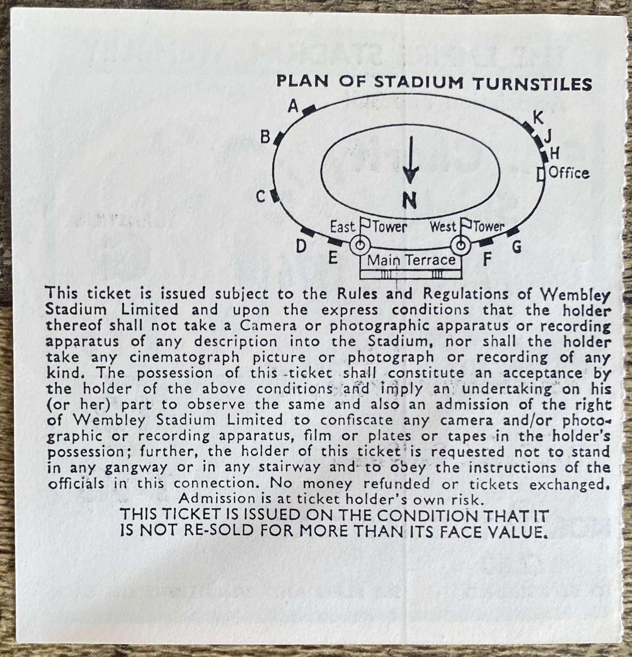 1976 ORIGINAL CHARITY SHIELD TICKET LIVERPOOL V SOUTHAMPTON