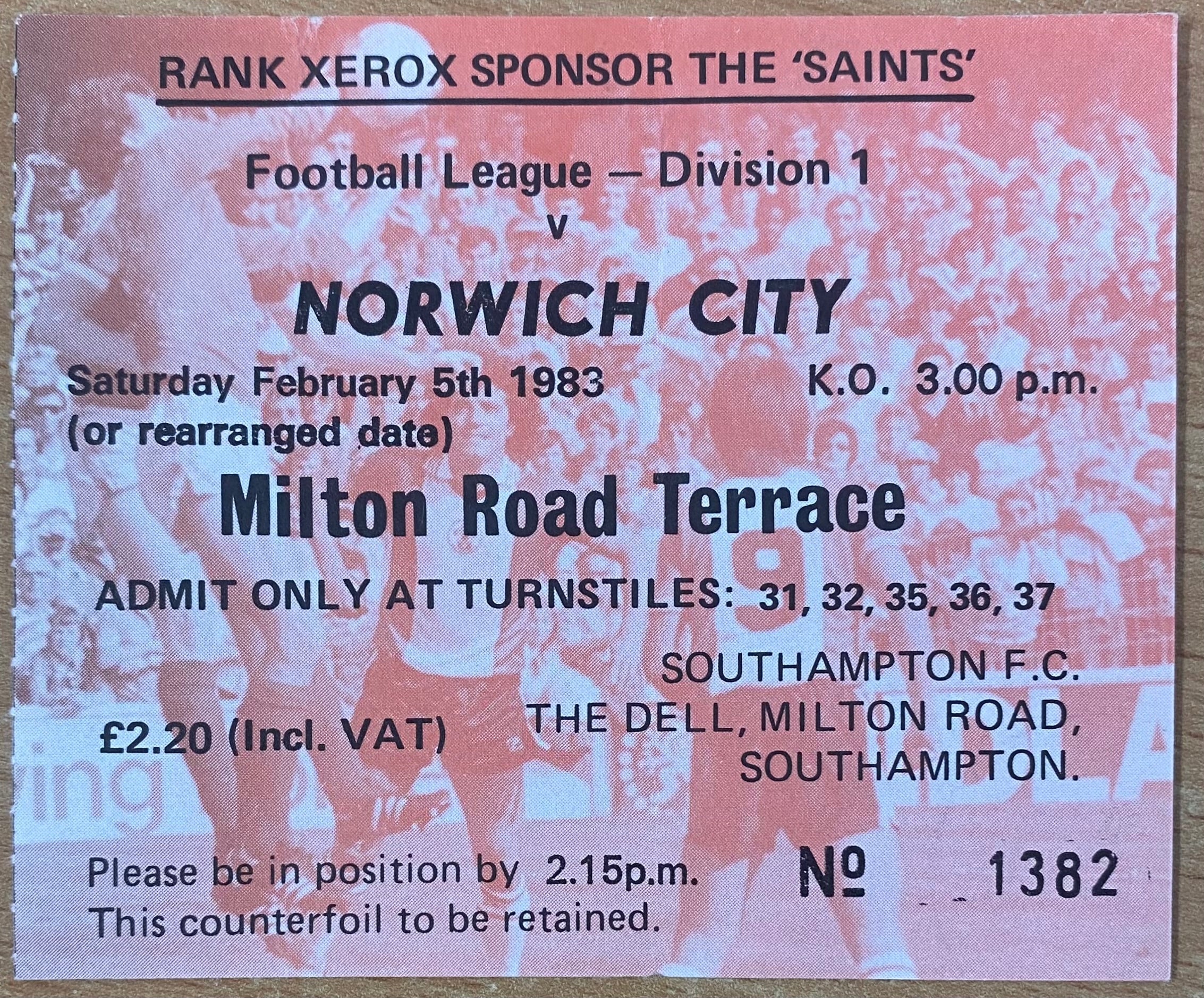 1982/83 ORIGINAL DIVISION ONE TICKET SOUTHAMPTON V NORWICH CITY