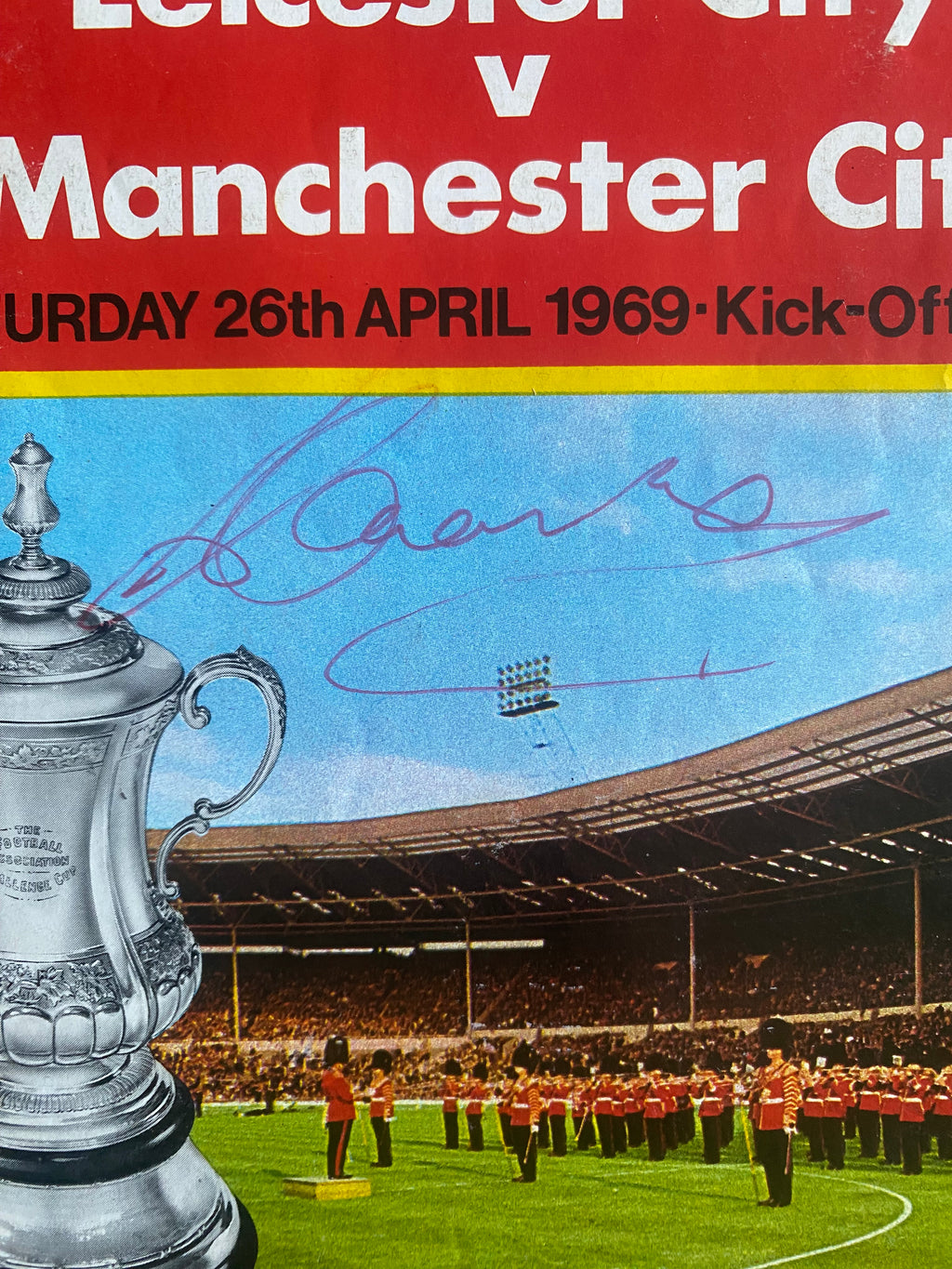 1969 ORIGINAL FA CUP FINAL PROGRAMME MANCHESTER CITY V LEICESTER CITY (SIGNED BY BOBBY CHARLTON)