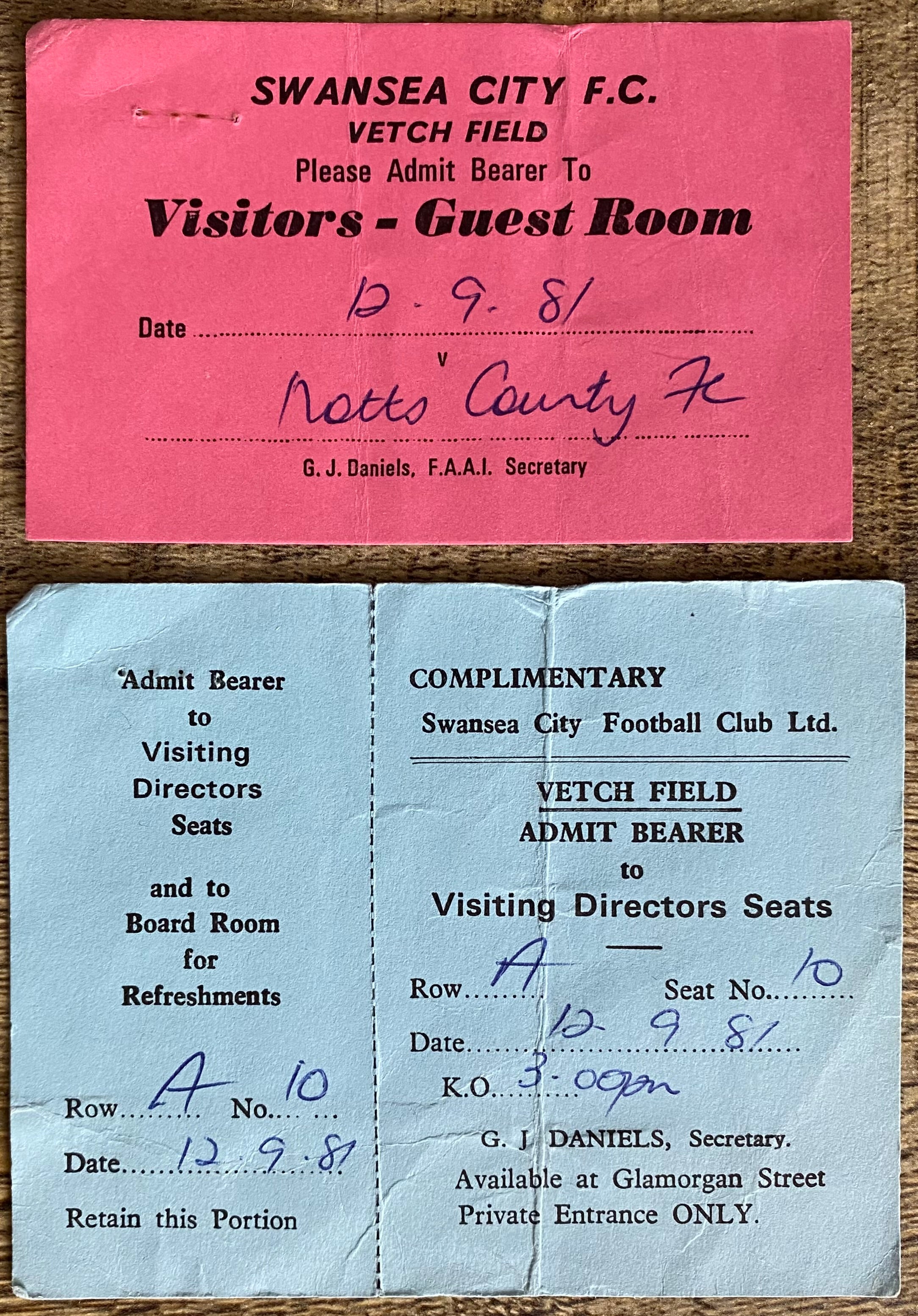 1981/82 ORIGINAL DIVISION 1 TICKET SWANSEA CITY V NOTTS COUNTY (DIRECTORS TICKETS)