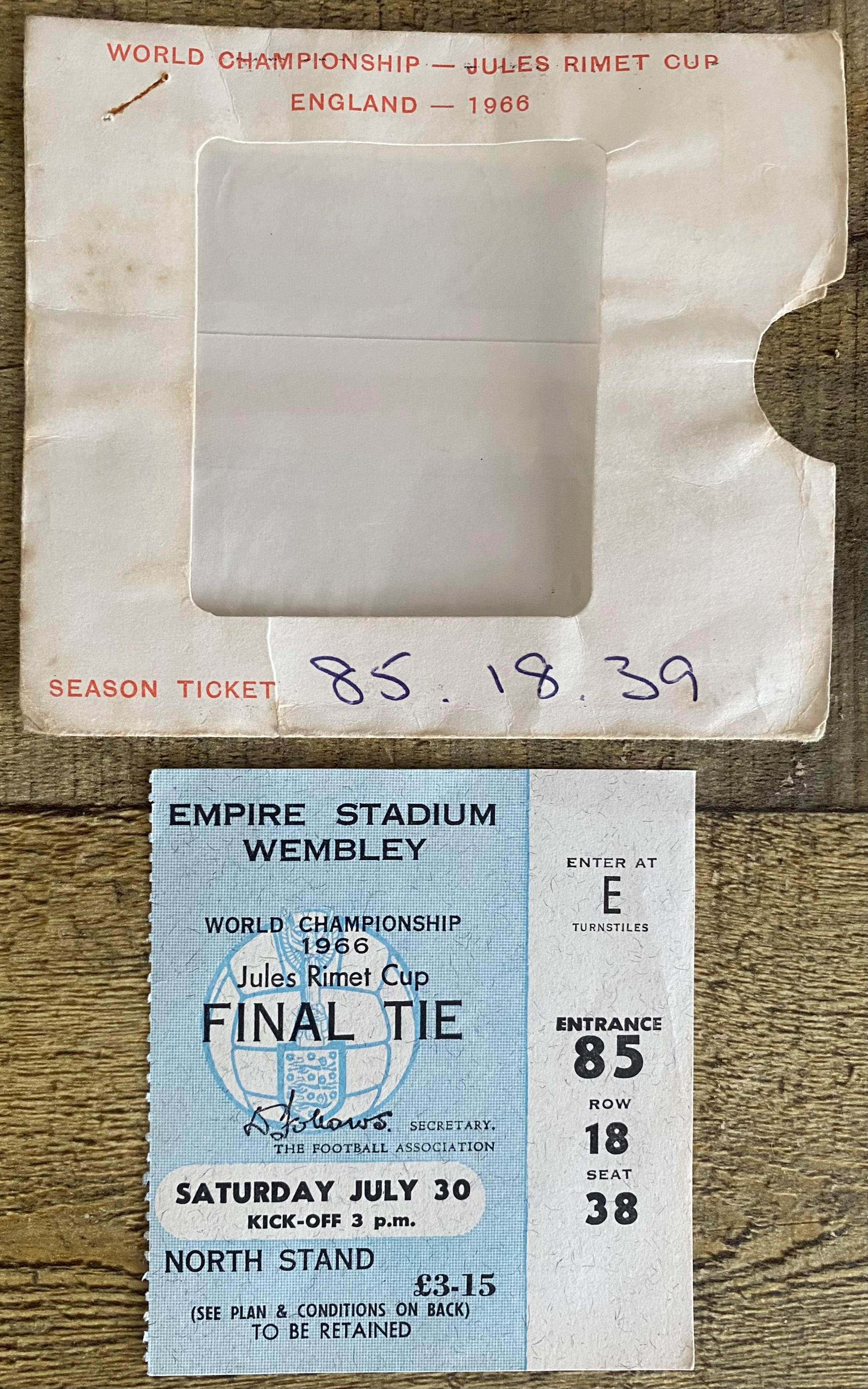 1966 ORIGINAL WORLD CUP FINAL TICKET AND TICKET HOLDER ENGLAND V WEST GERMANY @ WEMBLEY