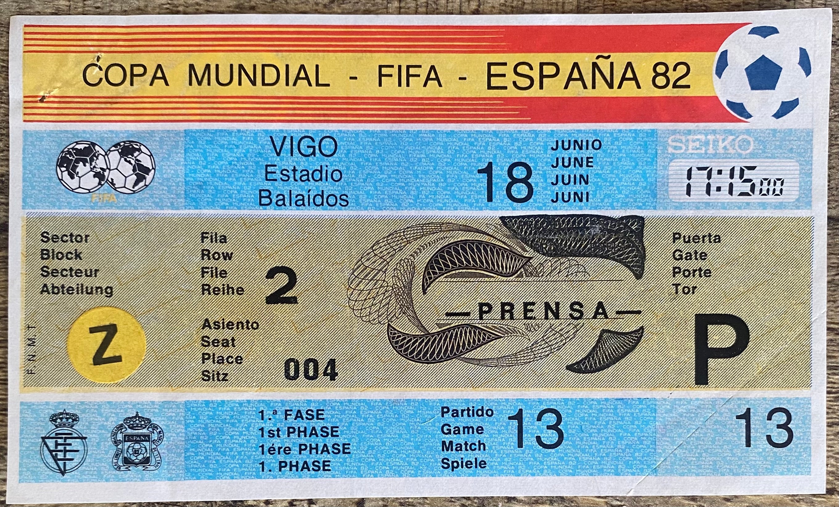 1982 ORIGINAL WORLD CUP 1ST ROUND UNUSED TICKET ITALY V PERU @ VIGO