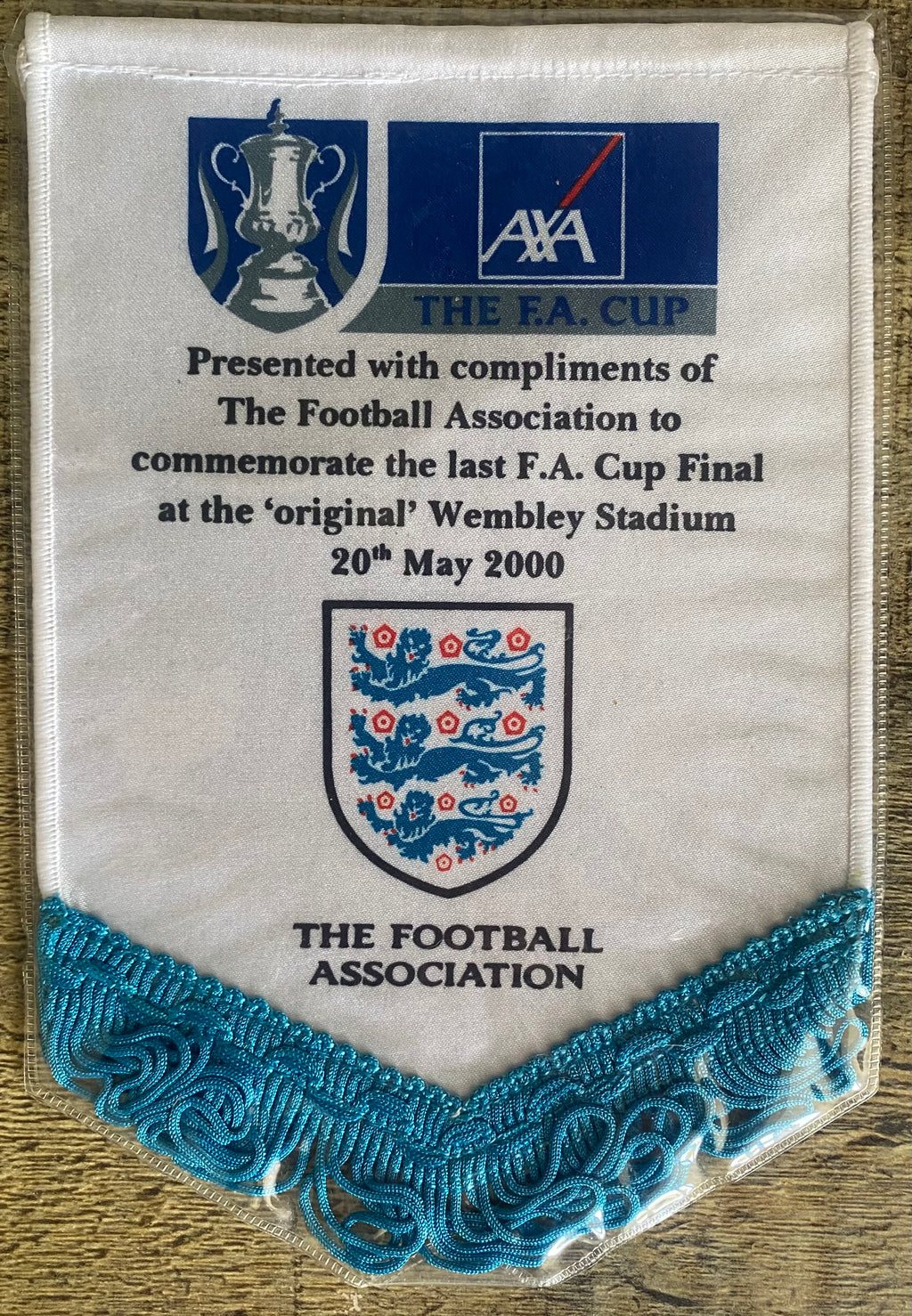 2000 FA CUP FINAL COMMEMORATIVE PENNANT (SEALED)