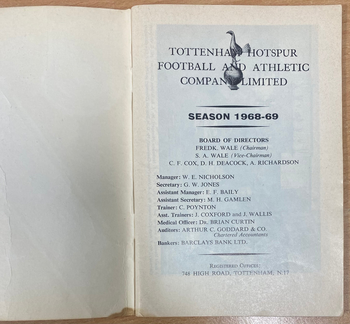 1968/69 ORIGINAL CLUB ISSUED OFFICIAL TOTTENHAM HOTSPUR HANDBOOK