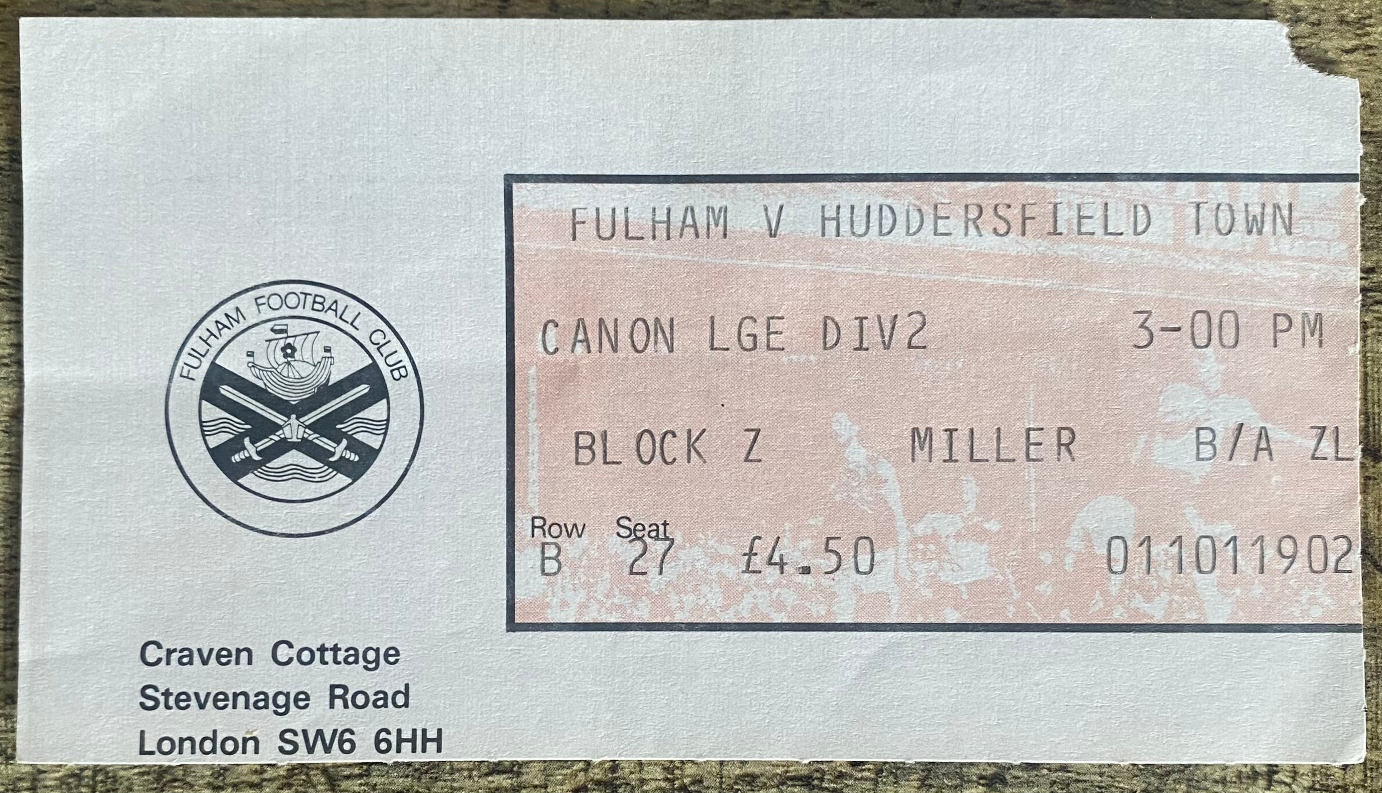 1983/84 ORIGINAL DIVISION 2 TICKET FULHAM V HUDDERSFIELD TOWN
