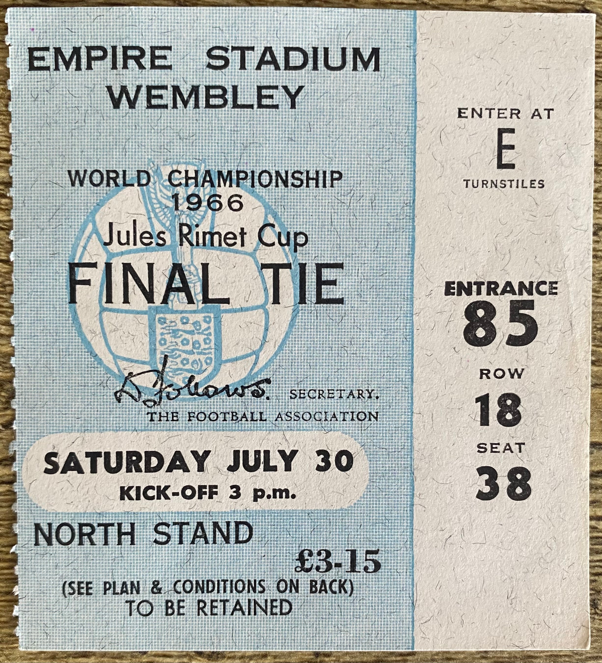 1966 ORIGINAL WORLD CUP FINAL TICKET AND TICKET HOLDER ENGLAND V WEST GERMANY @ WEMBLEY