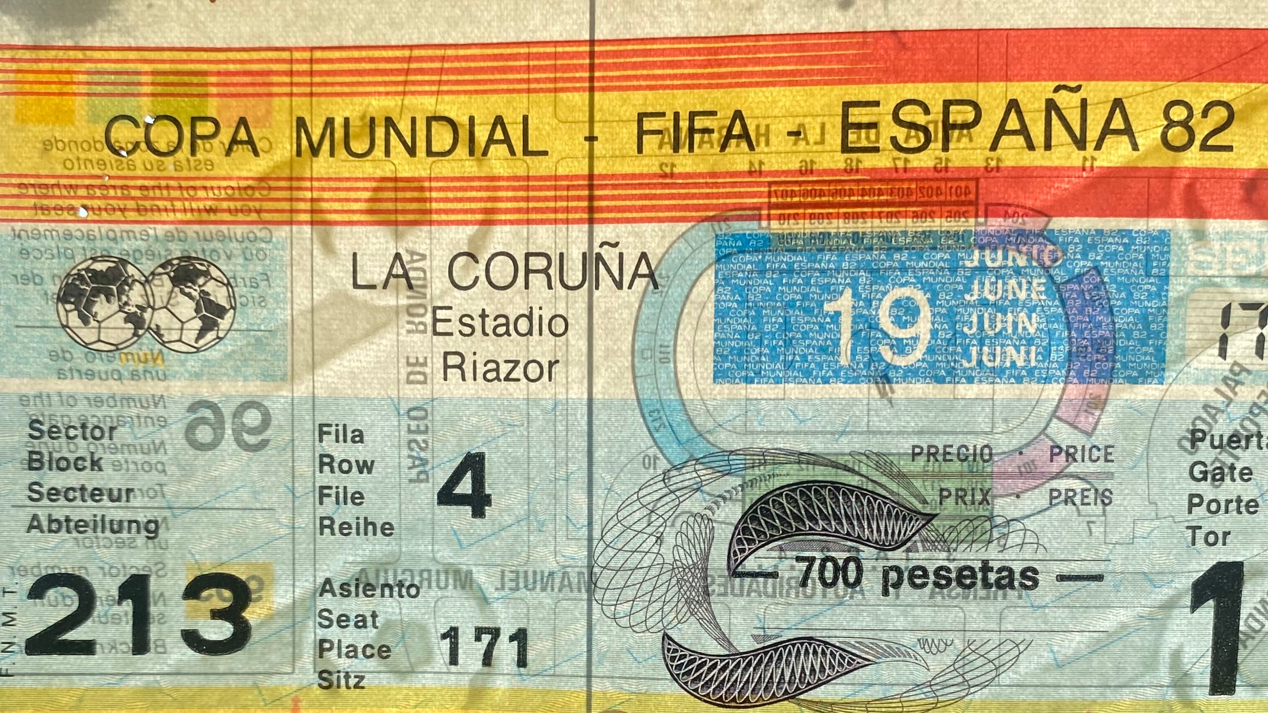 1982 ORIGINAL WORLD CUP 1ST ROUND UNUSED TICKET POLAND V CAMEROON @ LA CORUNA