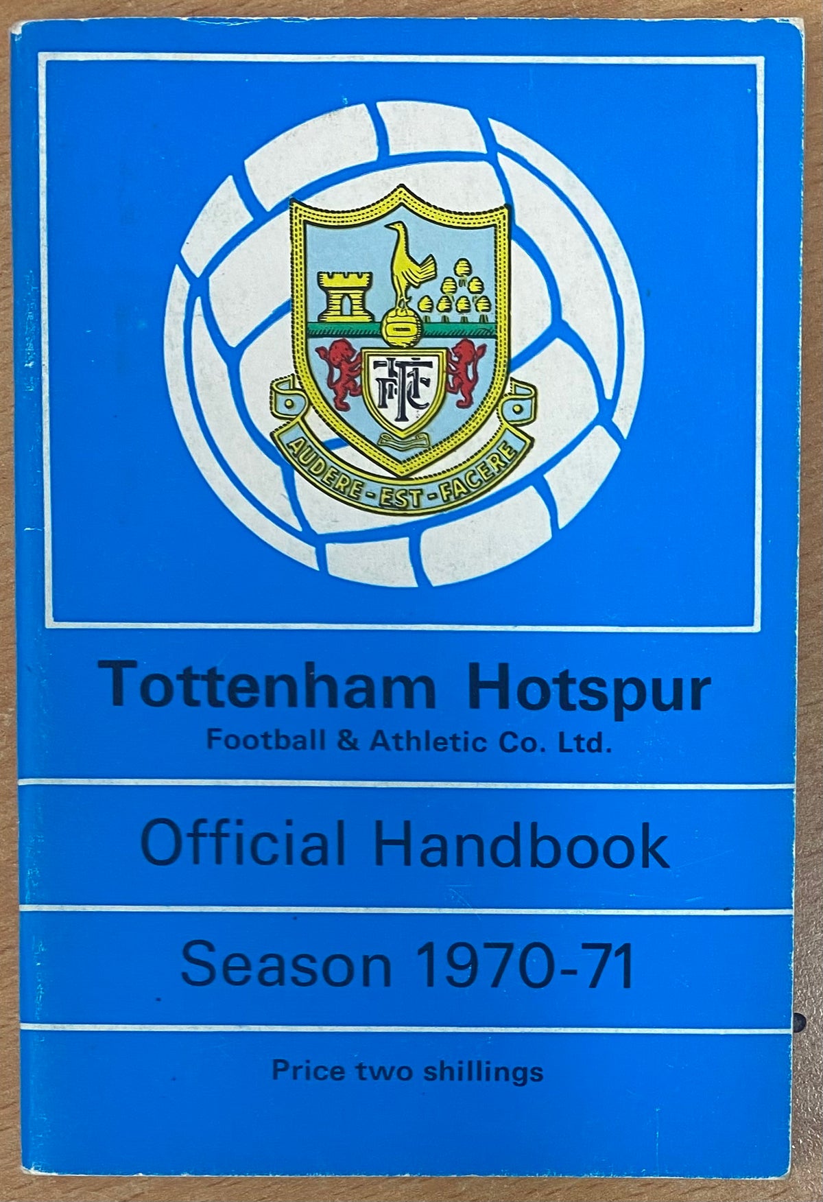 1970/71 ORIGINAL CLUB ISSUED OFFICIAL TOTTENHAM HOTSPUR HANDBOOK