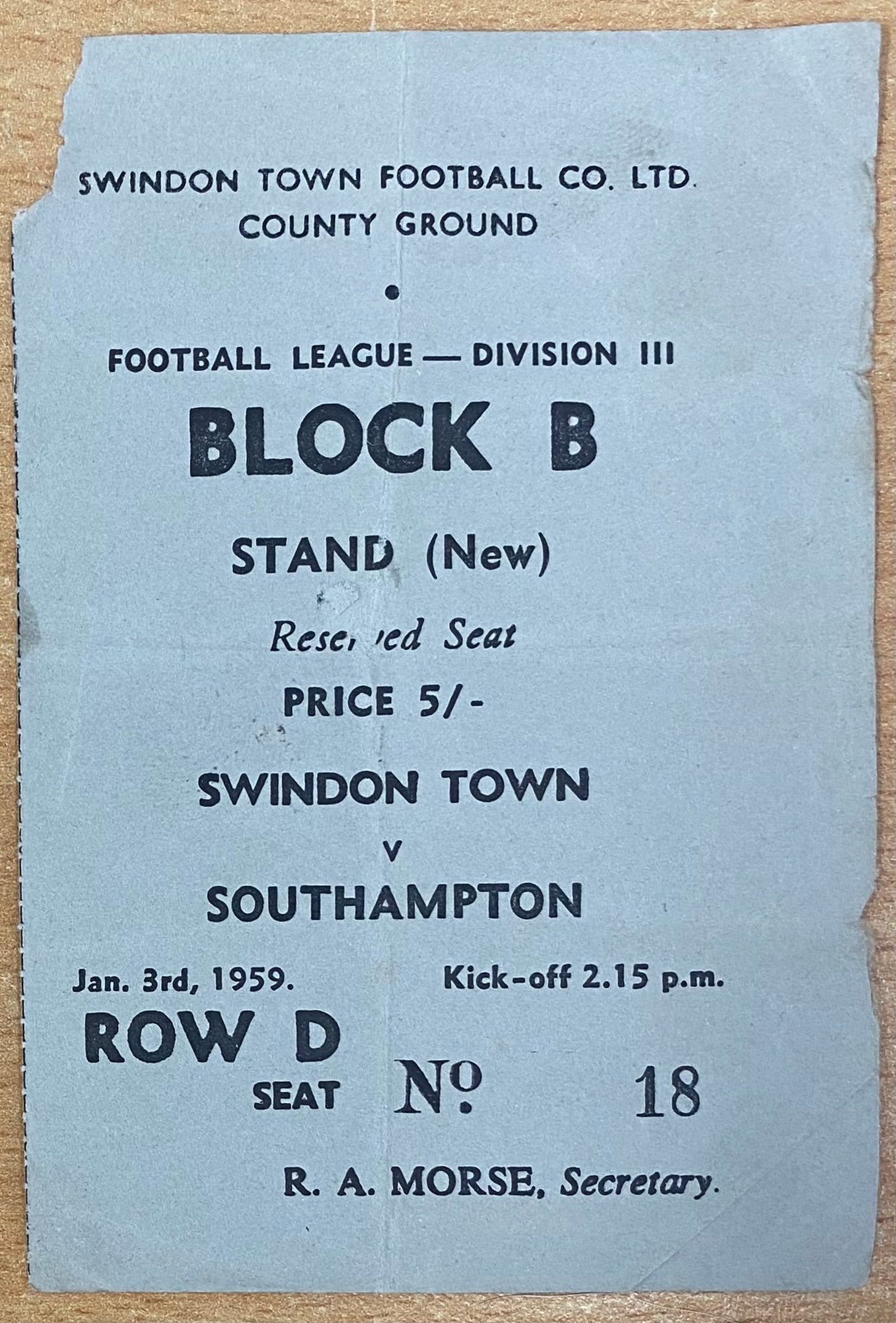 1958/59 ORIGINAL DIVISION 3 TICKET SWINDON TOWN V SOUTHAMPTON