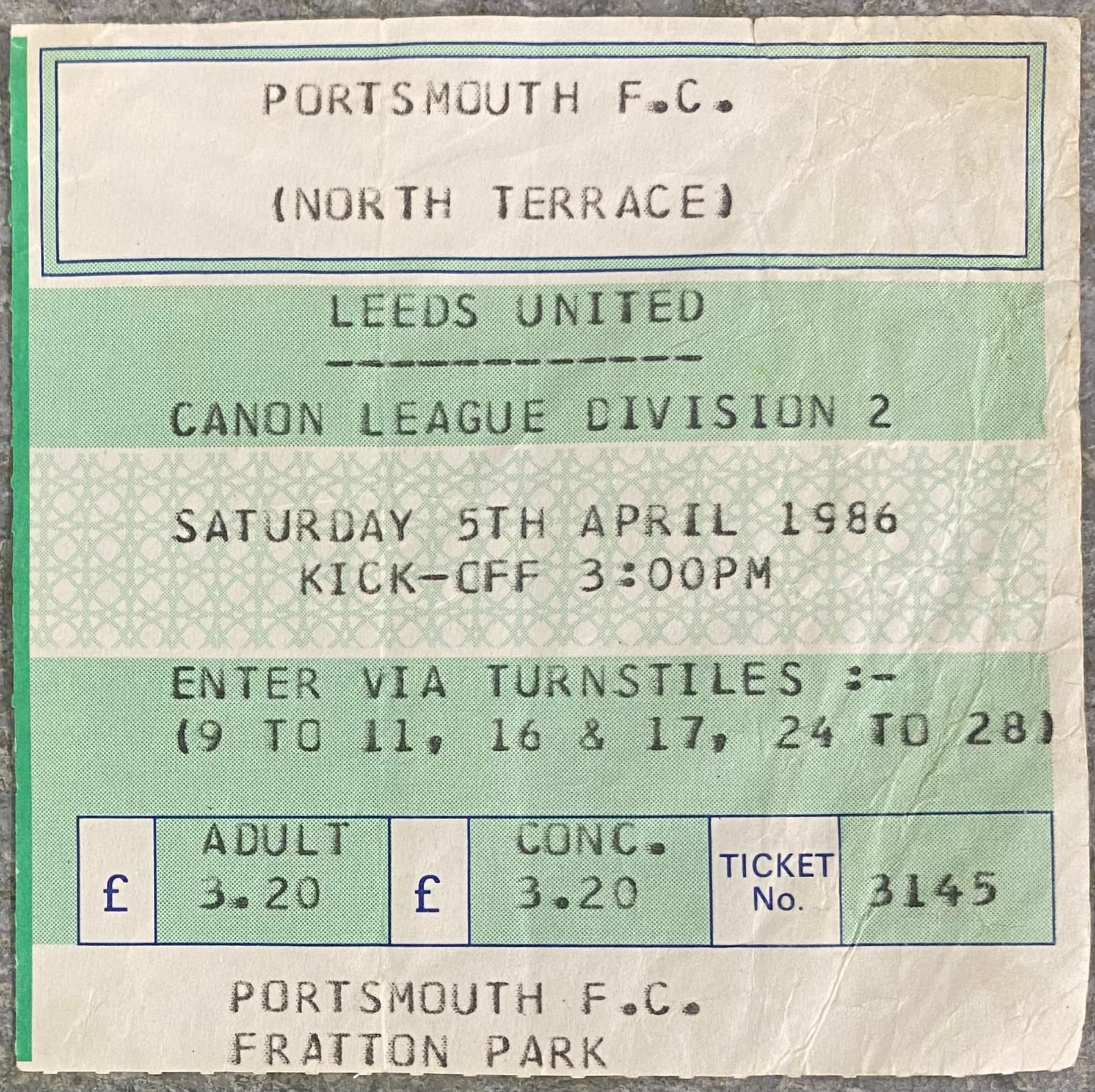 1985/86 ORIGINAL DIVISION 2 TICKET PORTSMOUTH V LEEDS UNITED