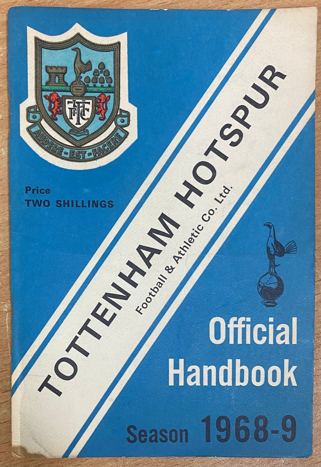 1968/69 ORIGINAL CLUB ISSUED OFFICIAL TOTTENHAM HOTSPUR HANDBOOK