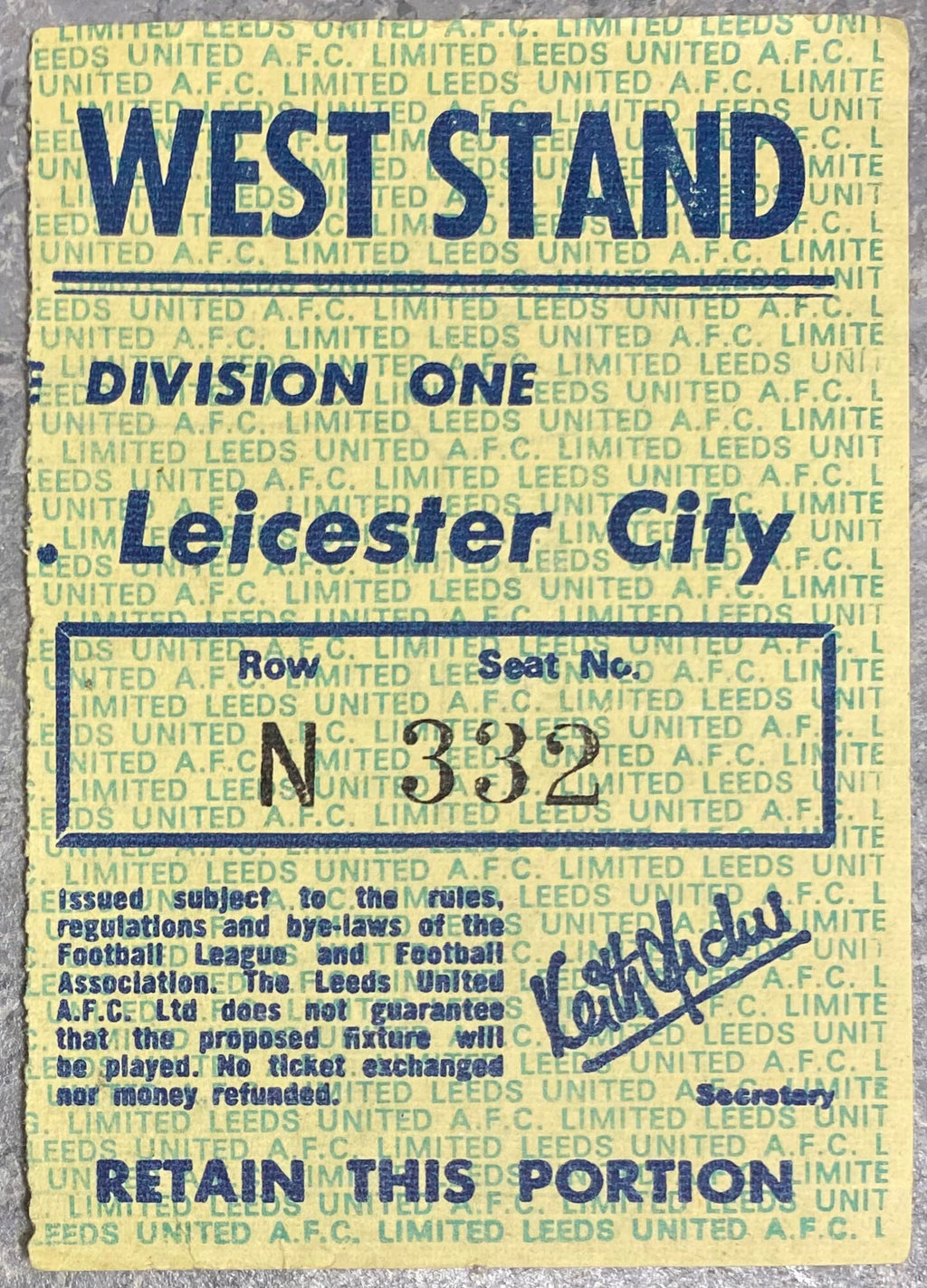 1975/76 ORIGINAL DIVISION ONE TICKET LEEDS UNITED V LEICESTER CITY