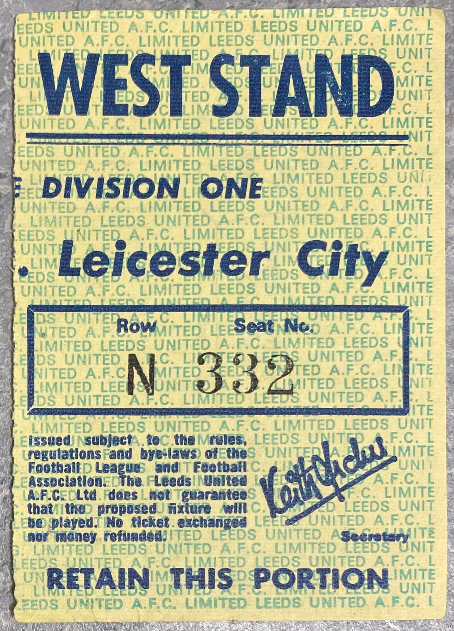 1975/76 ORIGINAL DIVISION ONE TICKET LEEDS UNITED V LEICESTER CITY