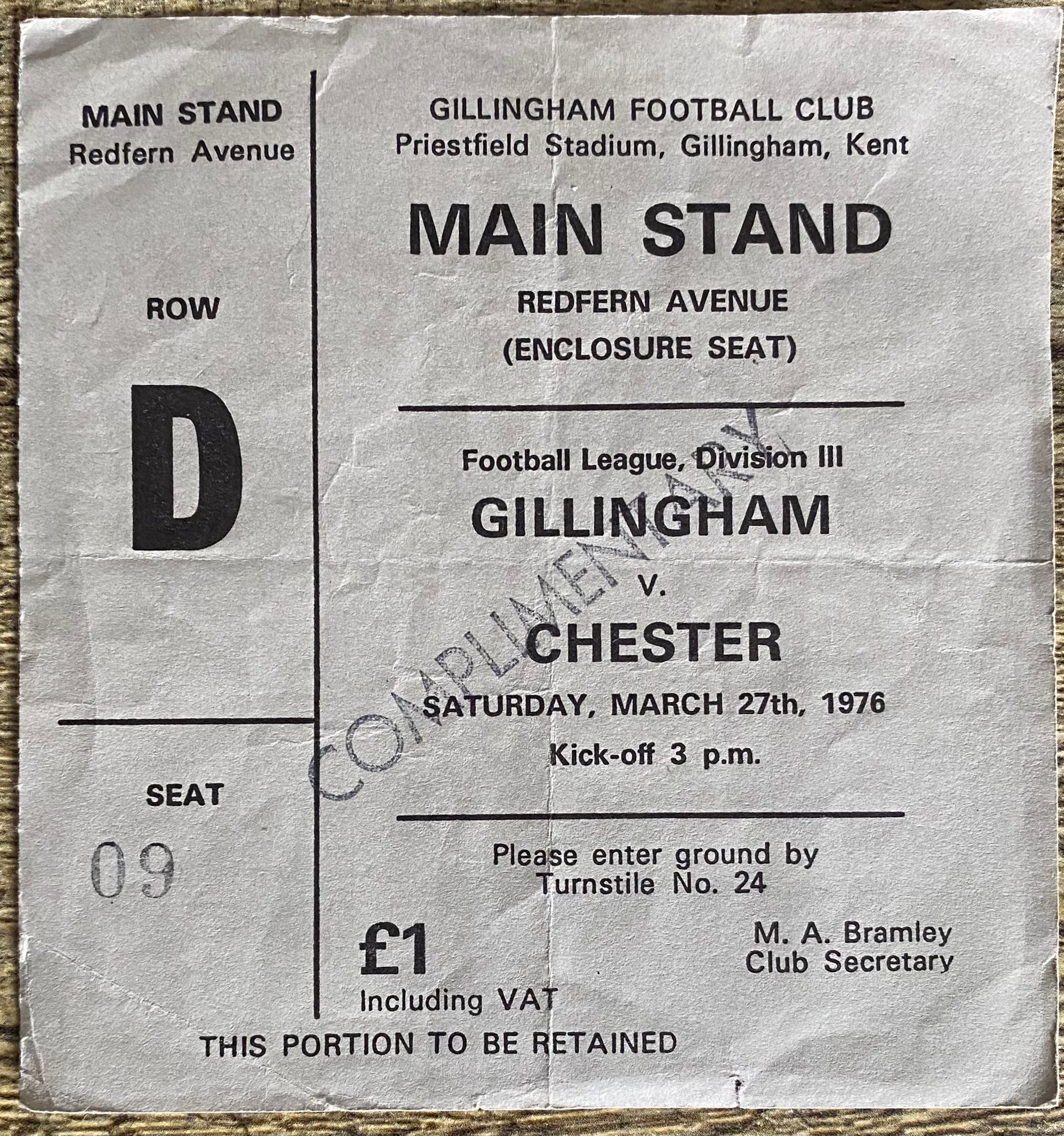 1975/76 ORIGINAL DIVISION 3 TICKET GILLINGHAM V CHESTER CITY
