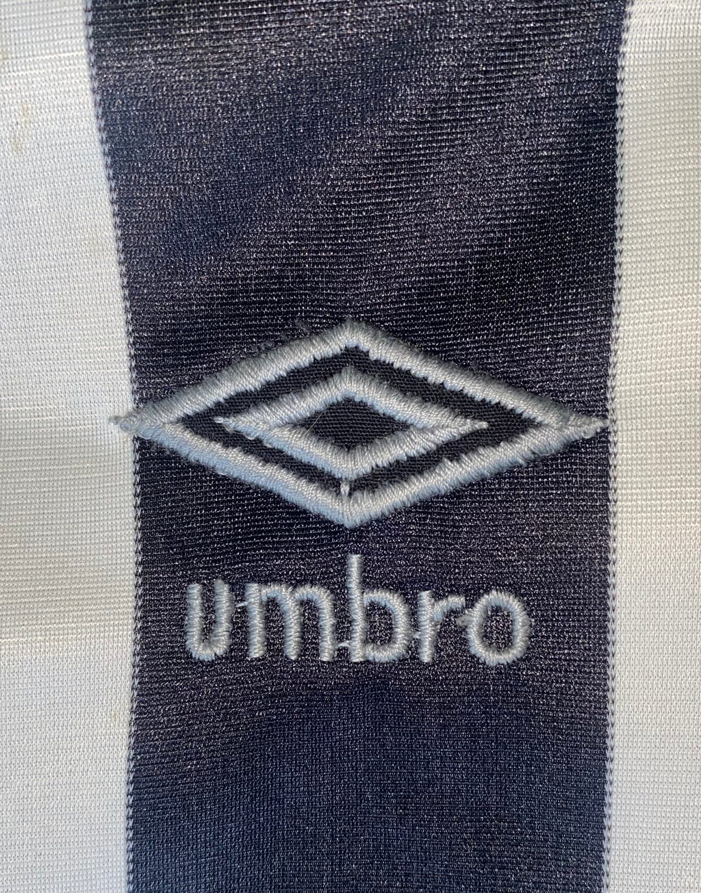 1984/85 NEWCASTLE UNITED MATCH WORN UMBRO HOME SHIRT #7