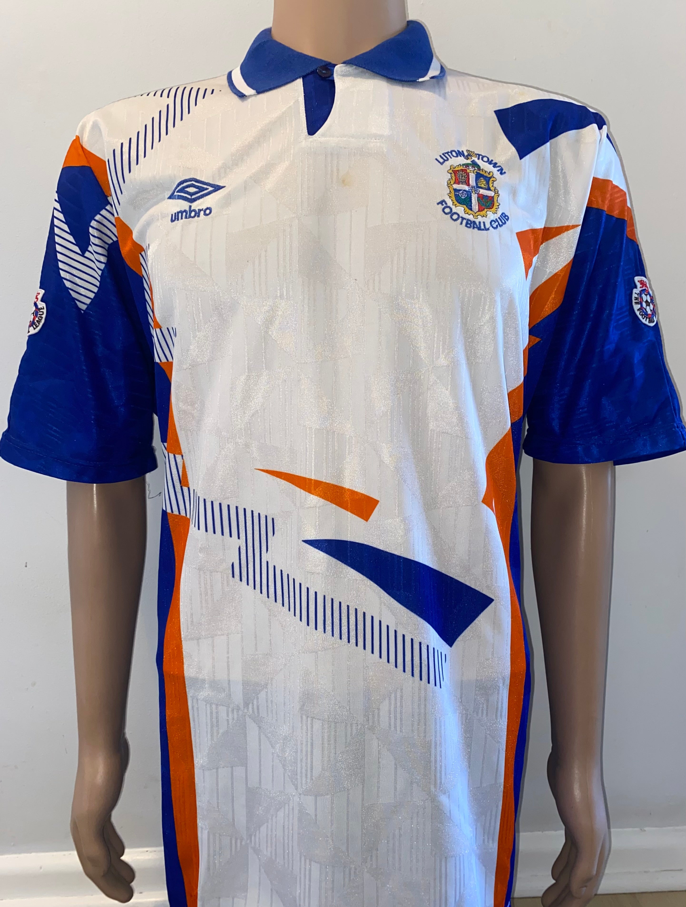 1991/92 LUTON TOWN MATCH WORN UMBRO HOME SHIRT #3