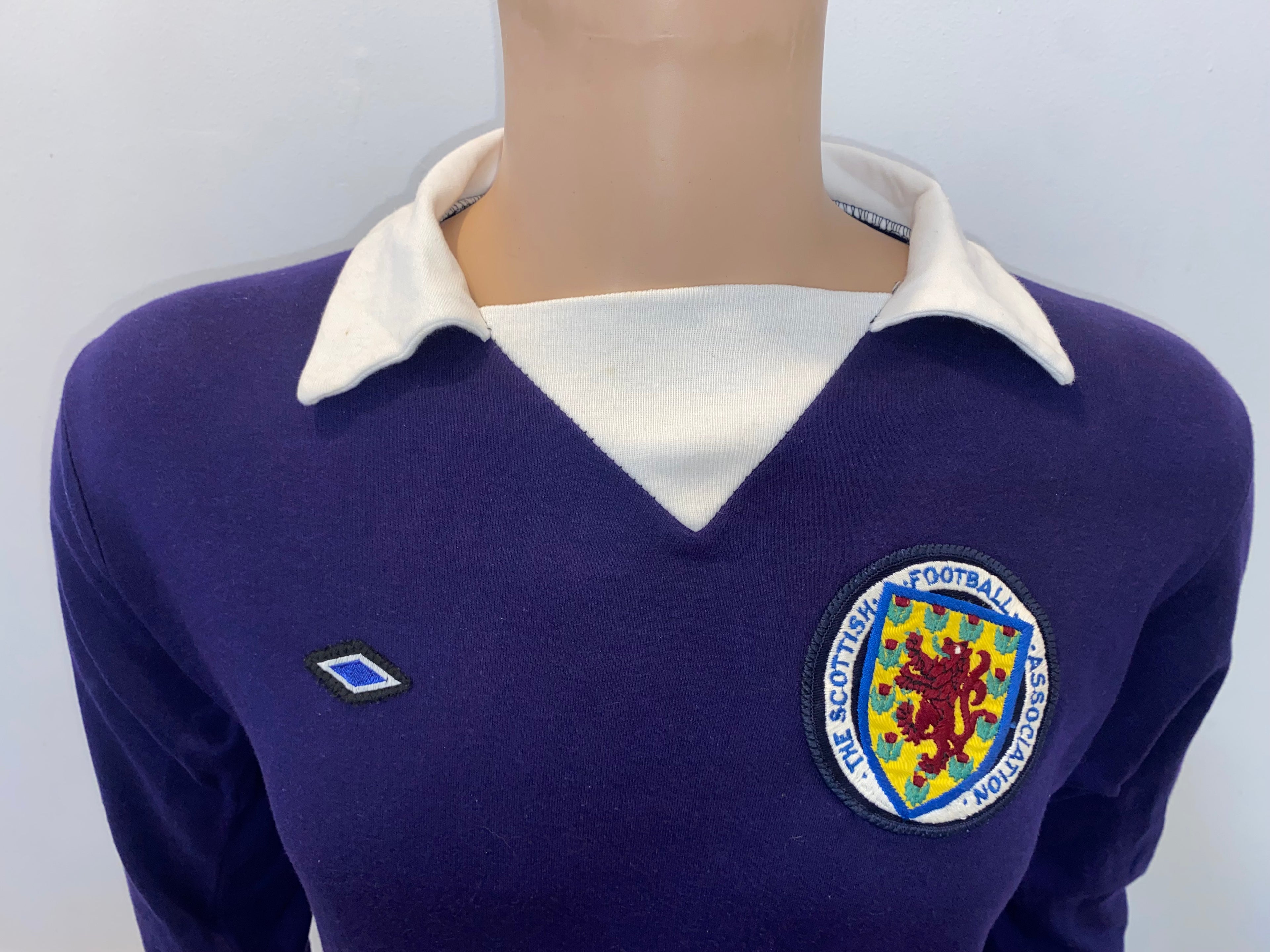 1975 SCOTLAND MATCH WORN UMBRO HOME SHIRT #15