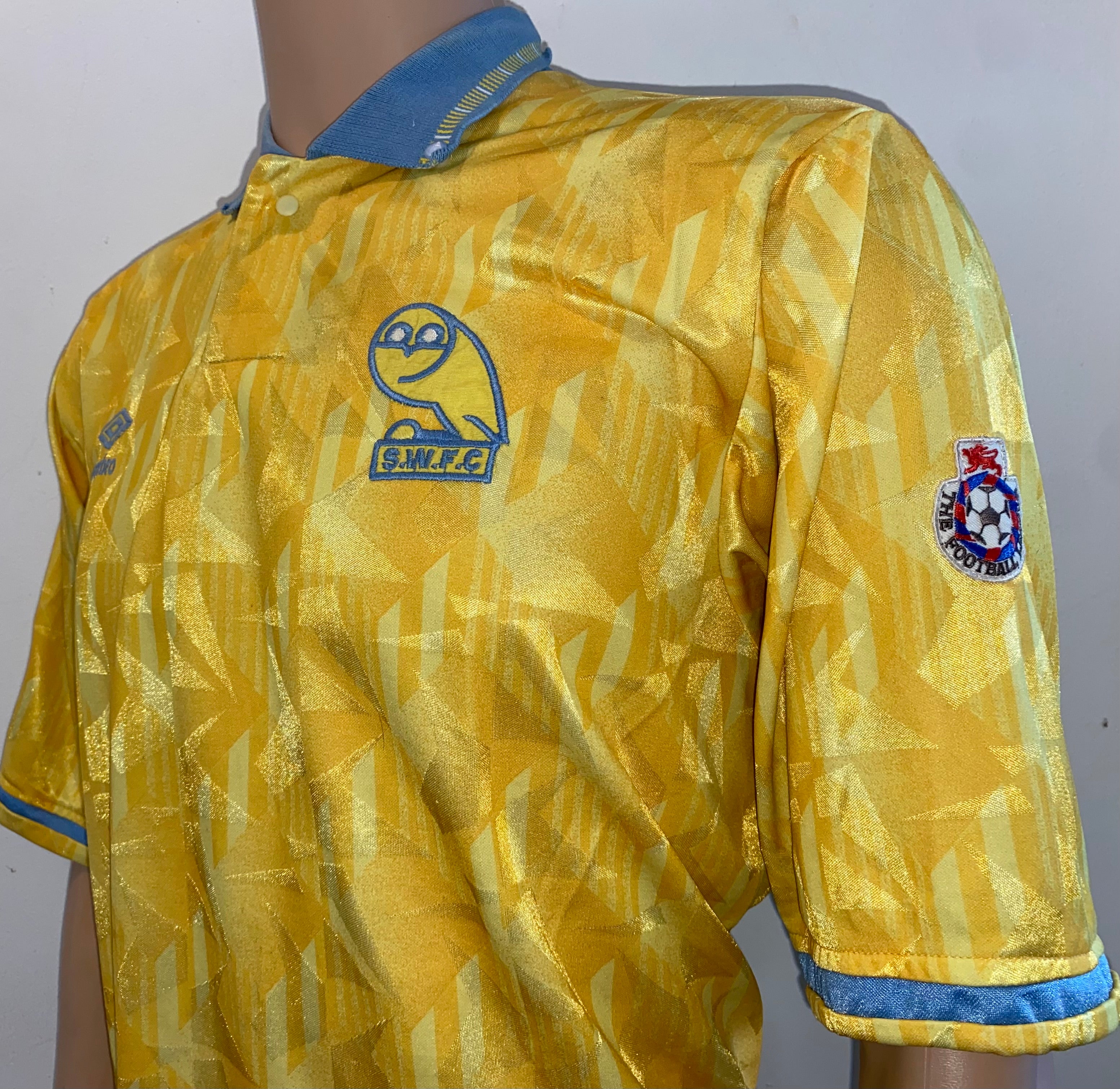 1991/92 SHEFFIELD WEDNESDAY UMBRO MATCH WORN AWAY SHIRT #12
