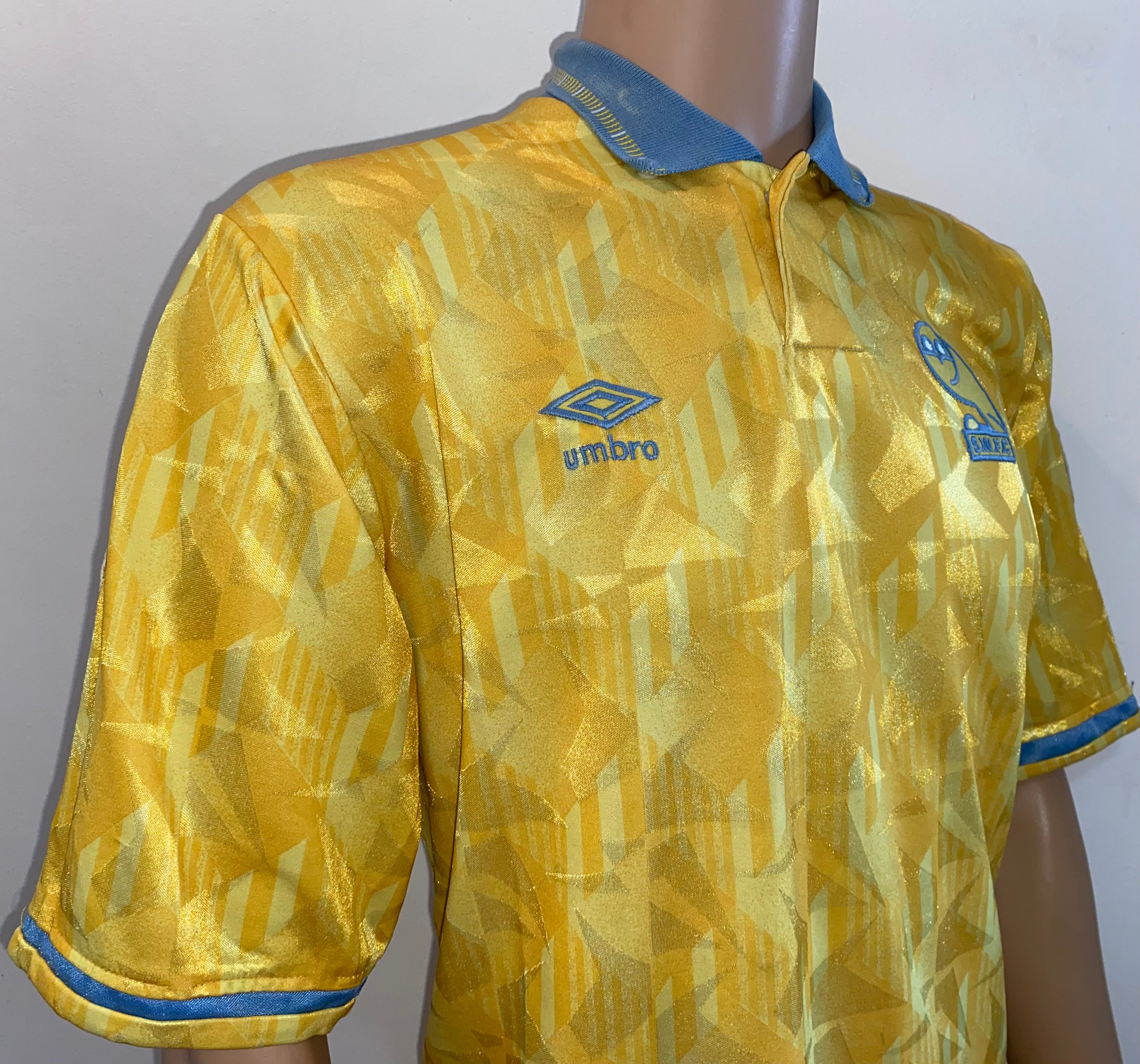 1991/92 SHEFFIELD WEDNESDAY UMBRO MATCH WORN AWAY SHIRT #12