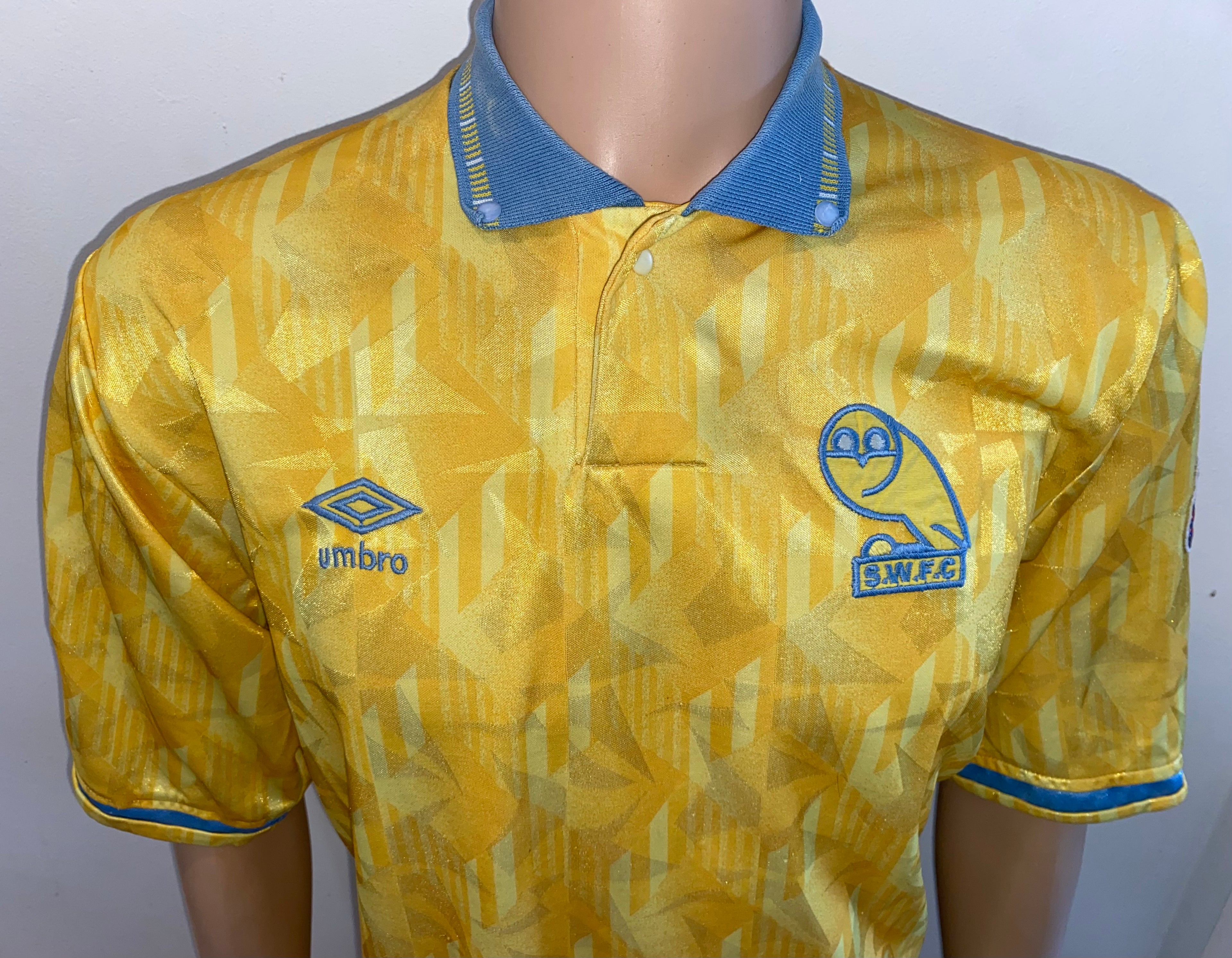 1991/92 SHEFFIELD WEDNESDAY UMBRO MATCH WORN AWAY SHIRT #12
