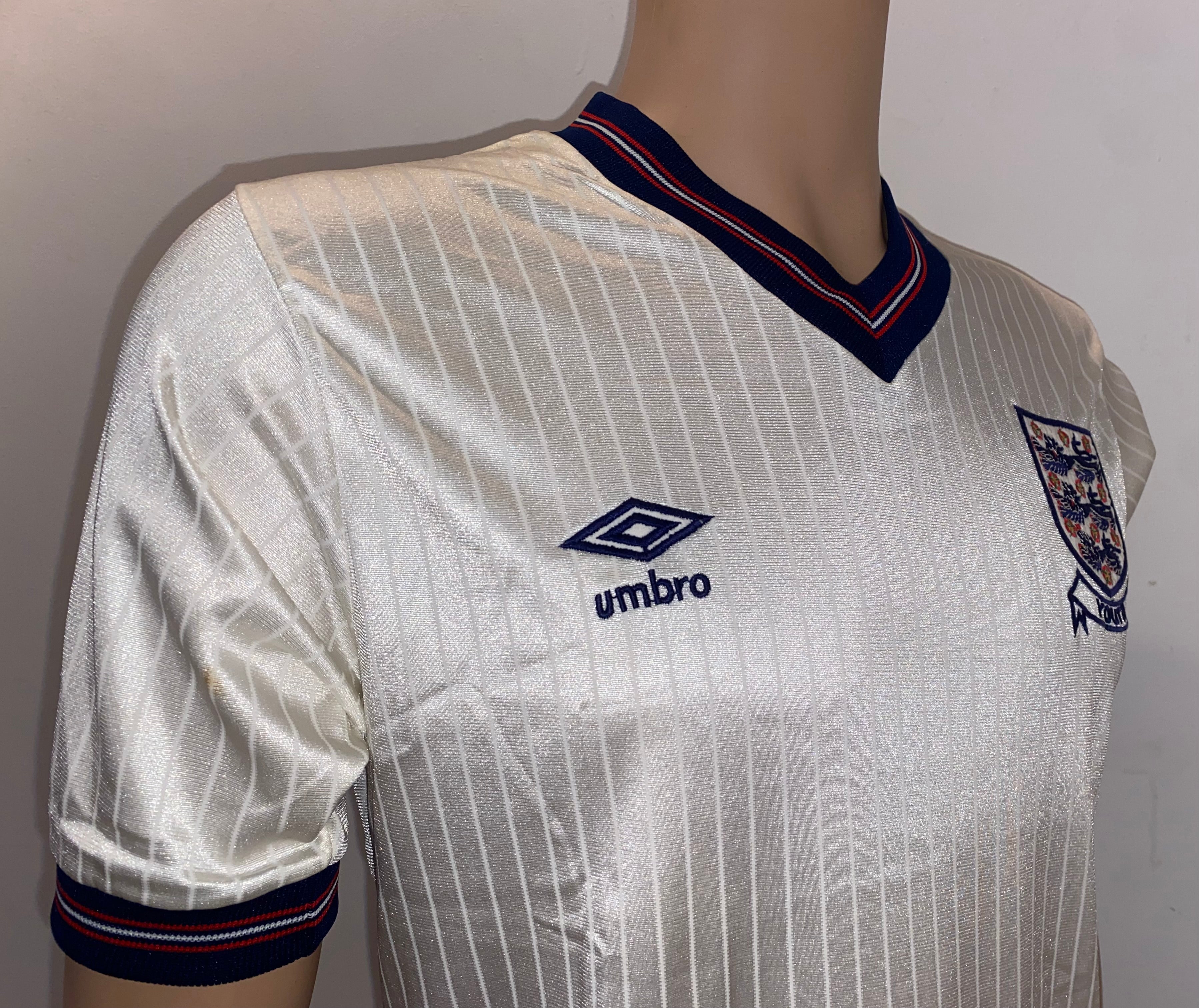 1984 MATCH WORN UMBRO ENGLAND YOUTH U18 HOME SHIRT #2