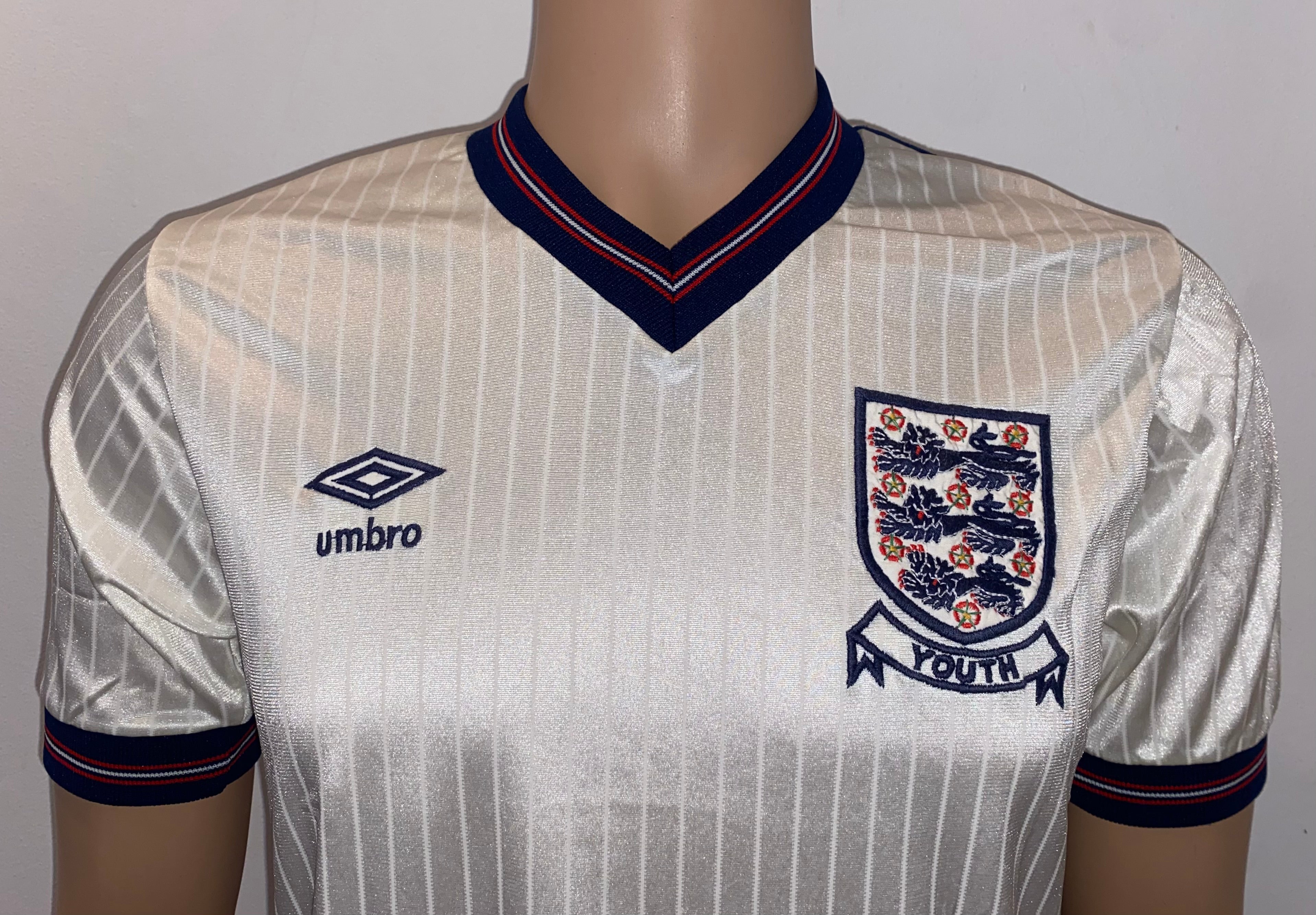 1984 MATCH WORN UMBRO ENGLAND YOUTH U18 HOME SHIRT #6