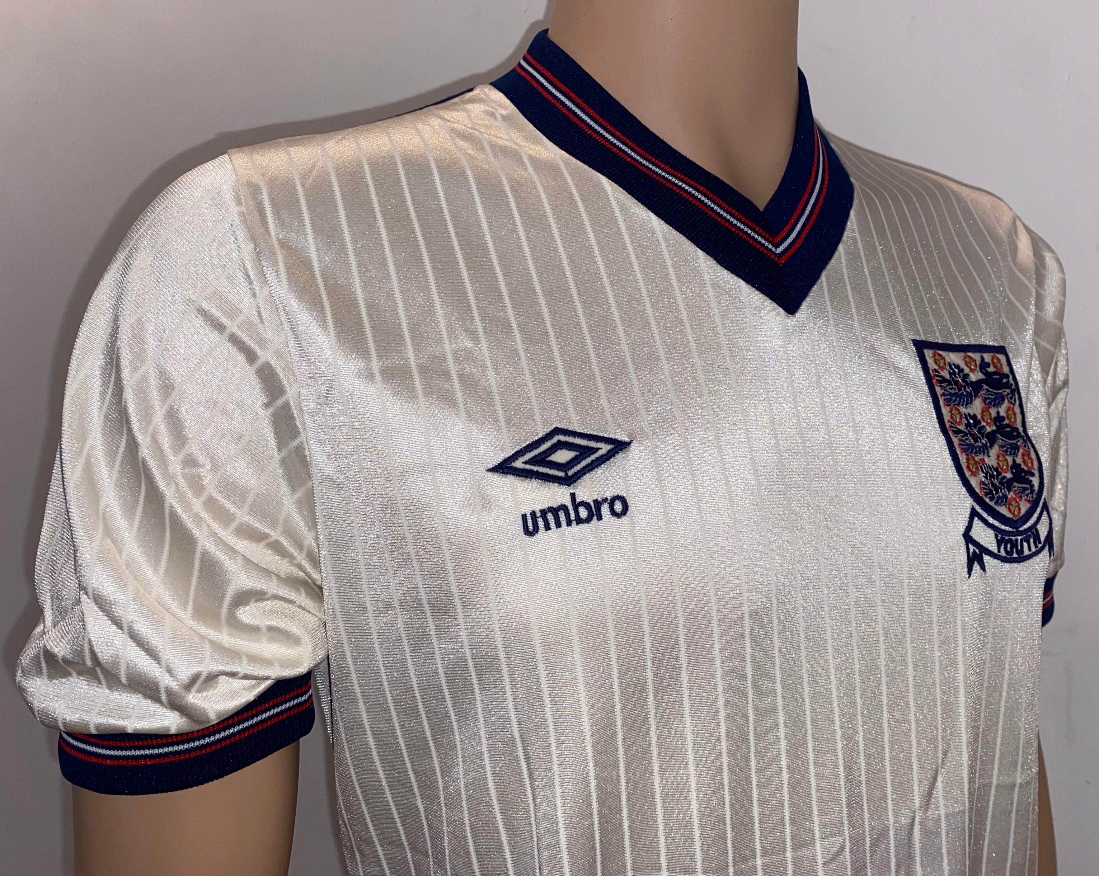 1986 ENGLAND U18 MATCH WORN UMBRO HOME SHIRT #16