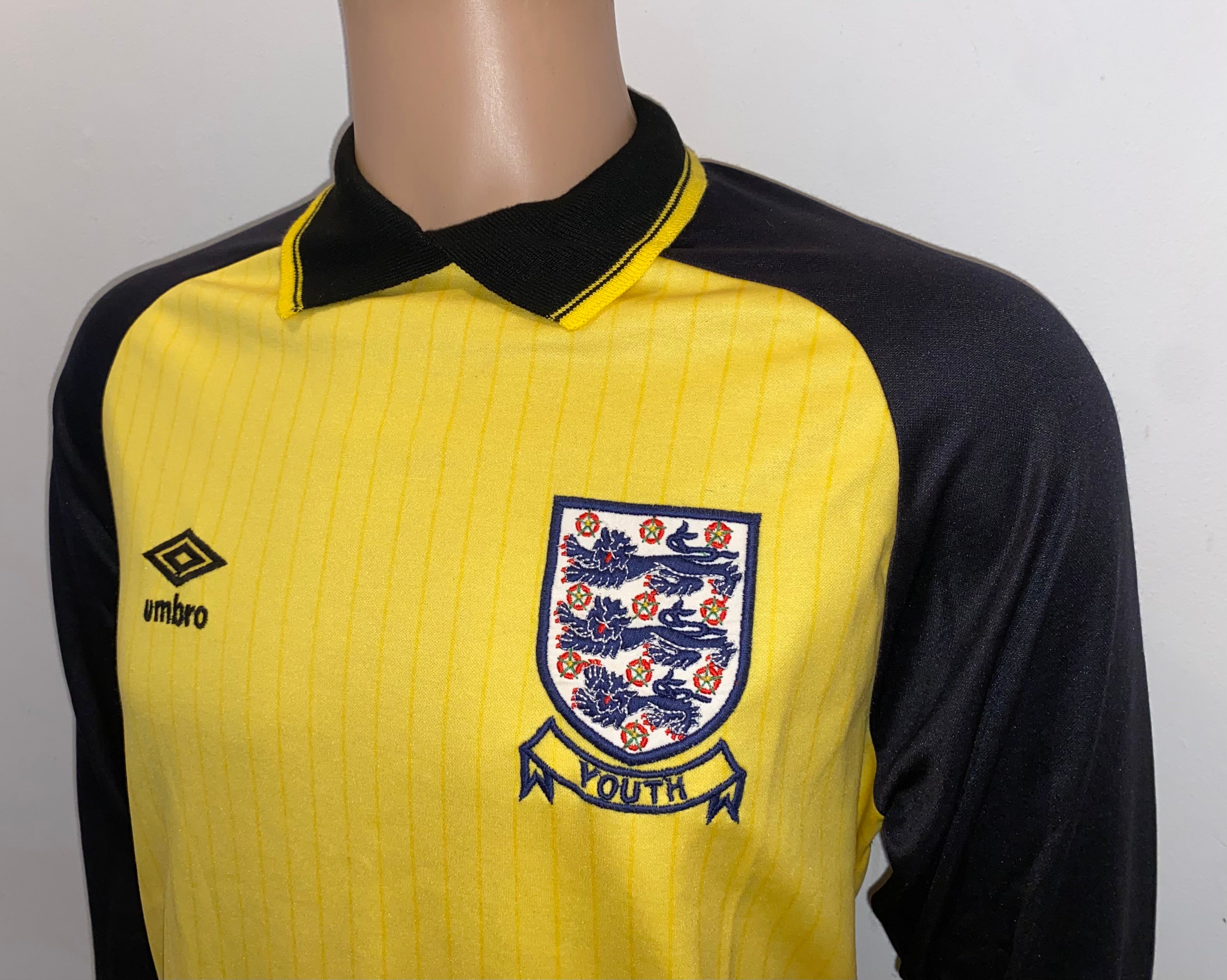 1985-86 ENGLAND U-18 MATCH ISSUE GOALKEEPERS SHIRT #1 (MILLER)