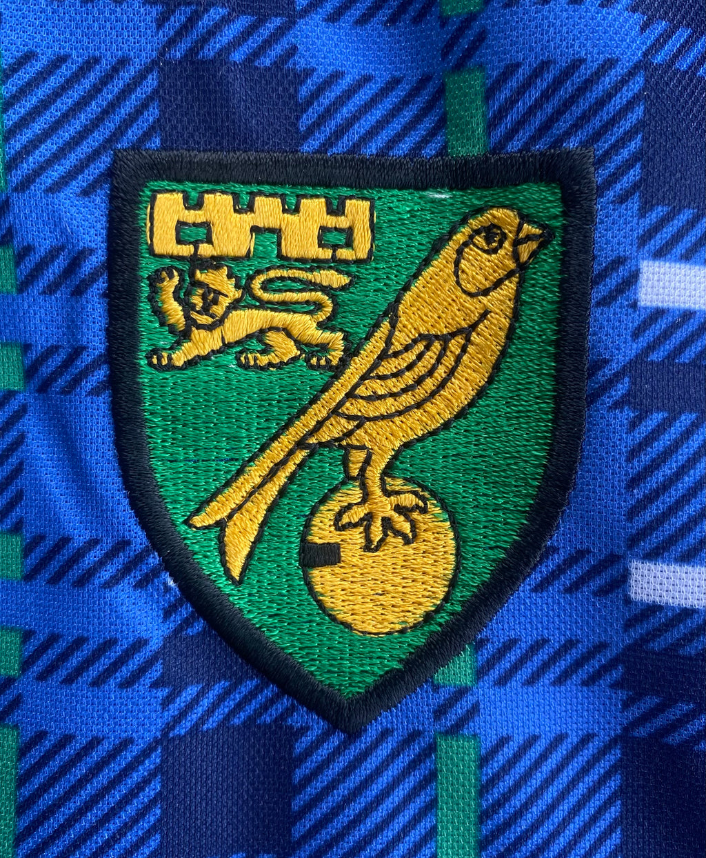 1994/95 NORWICH CITY MATCH ISSUE AWAY SHIRT (AKINBIYI #26)