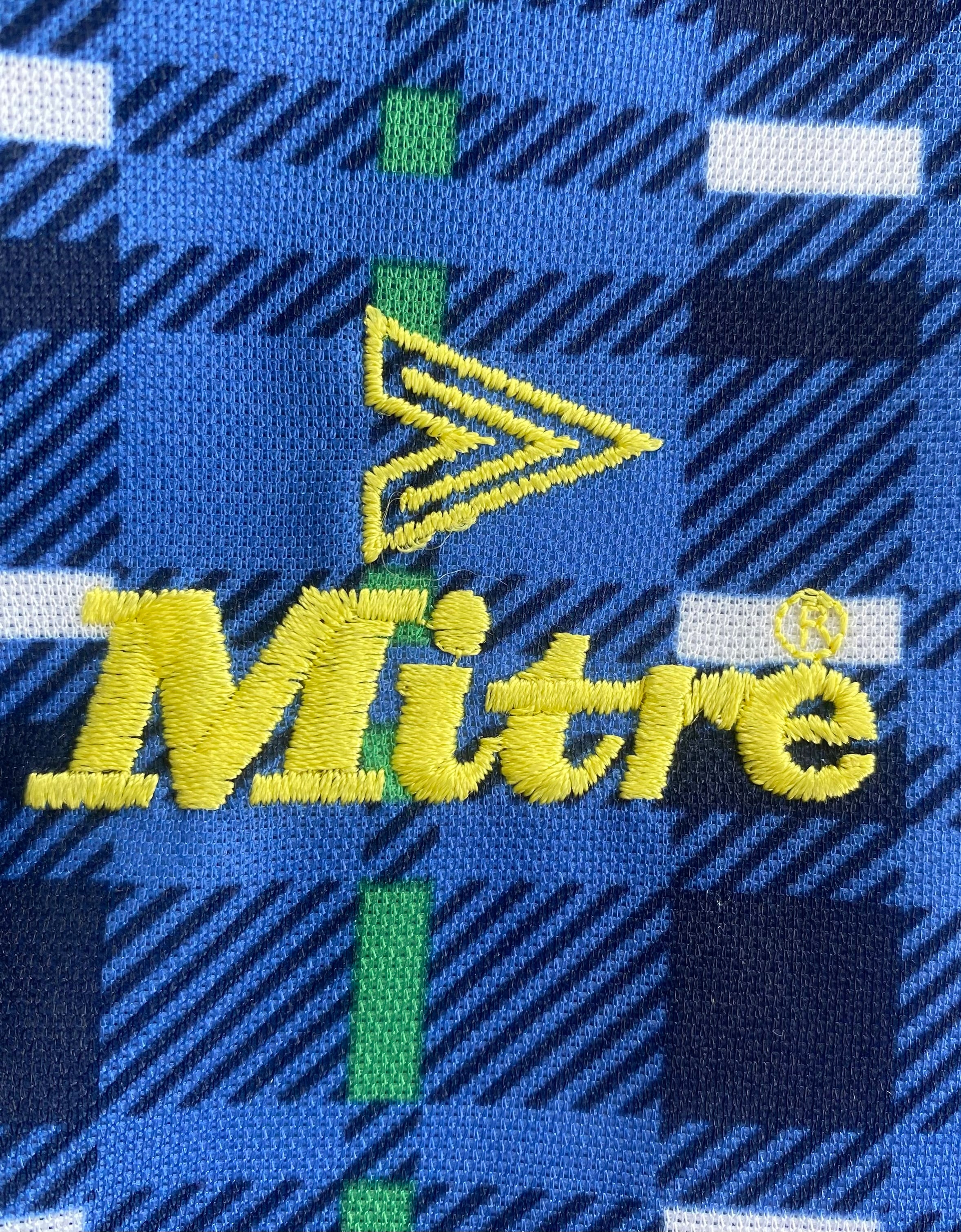 1994/95 NORWICH CITY MATCH ISSUE AWAY SHIRT (AKINBIYI #26)
