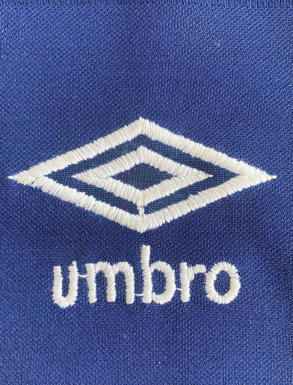 1985/86 SCOTLAND MATCH WORN UMBRO HOME SHIRT #18