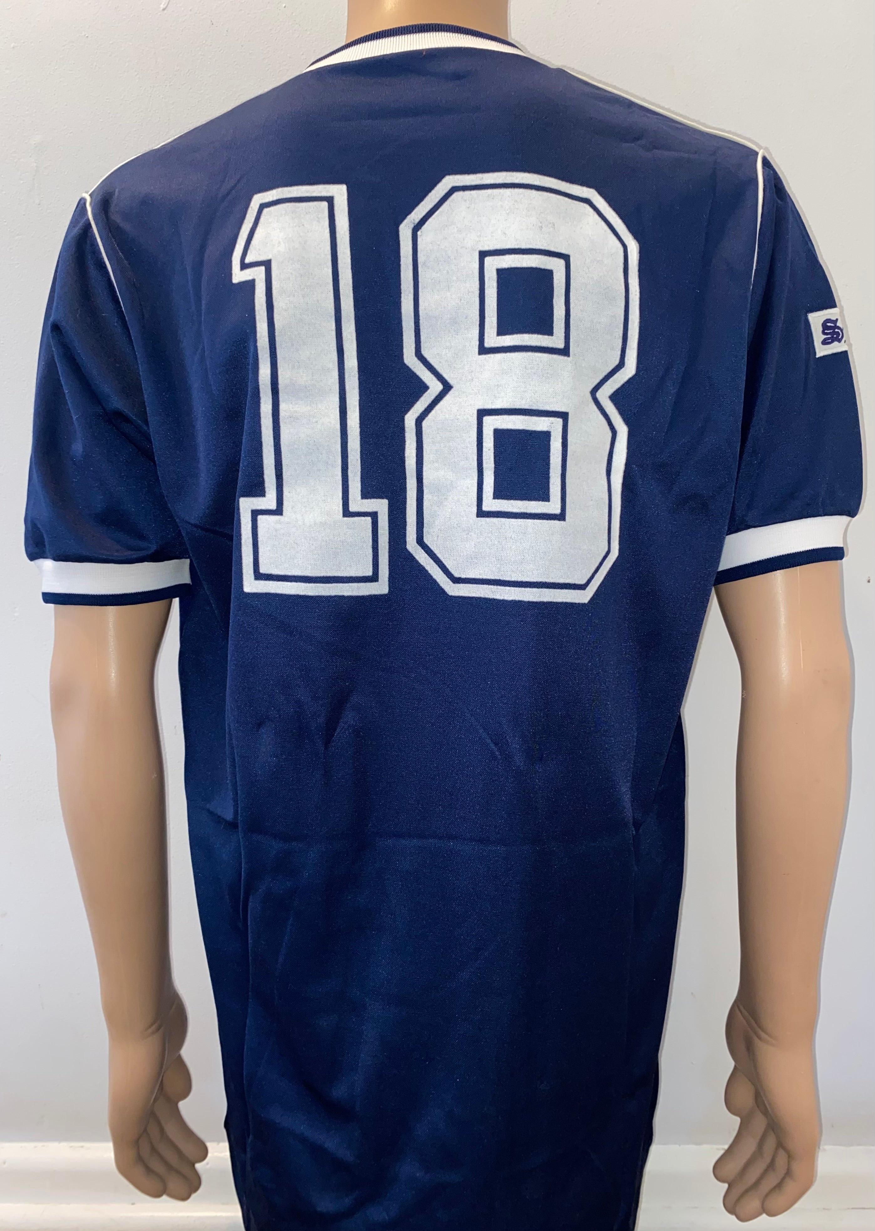 1985/86 SCOTLAND MATCH WORN UMBRO HOME SHIRT #18