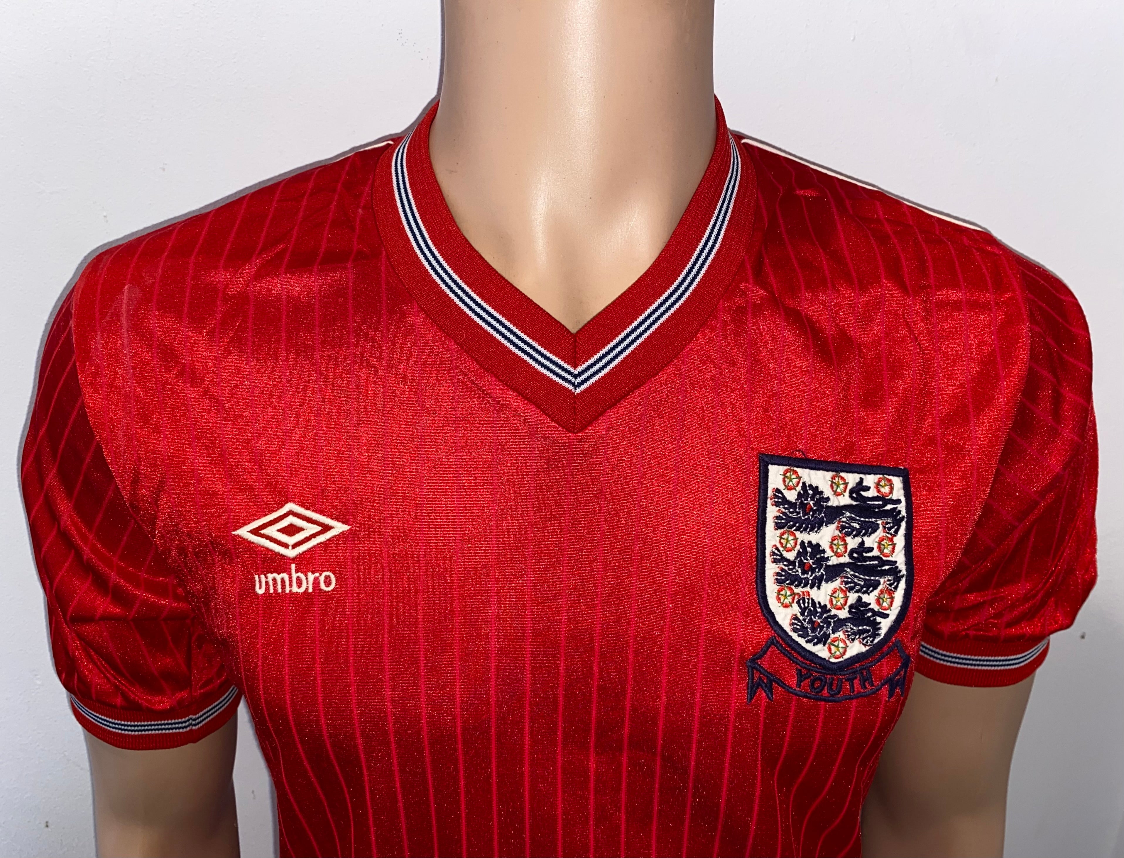 1986/87 MATCH WORN UMBRO ENGLAND YOUTH U18 AWAY SHIRT #16 (MARK ROBINS)