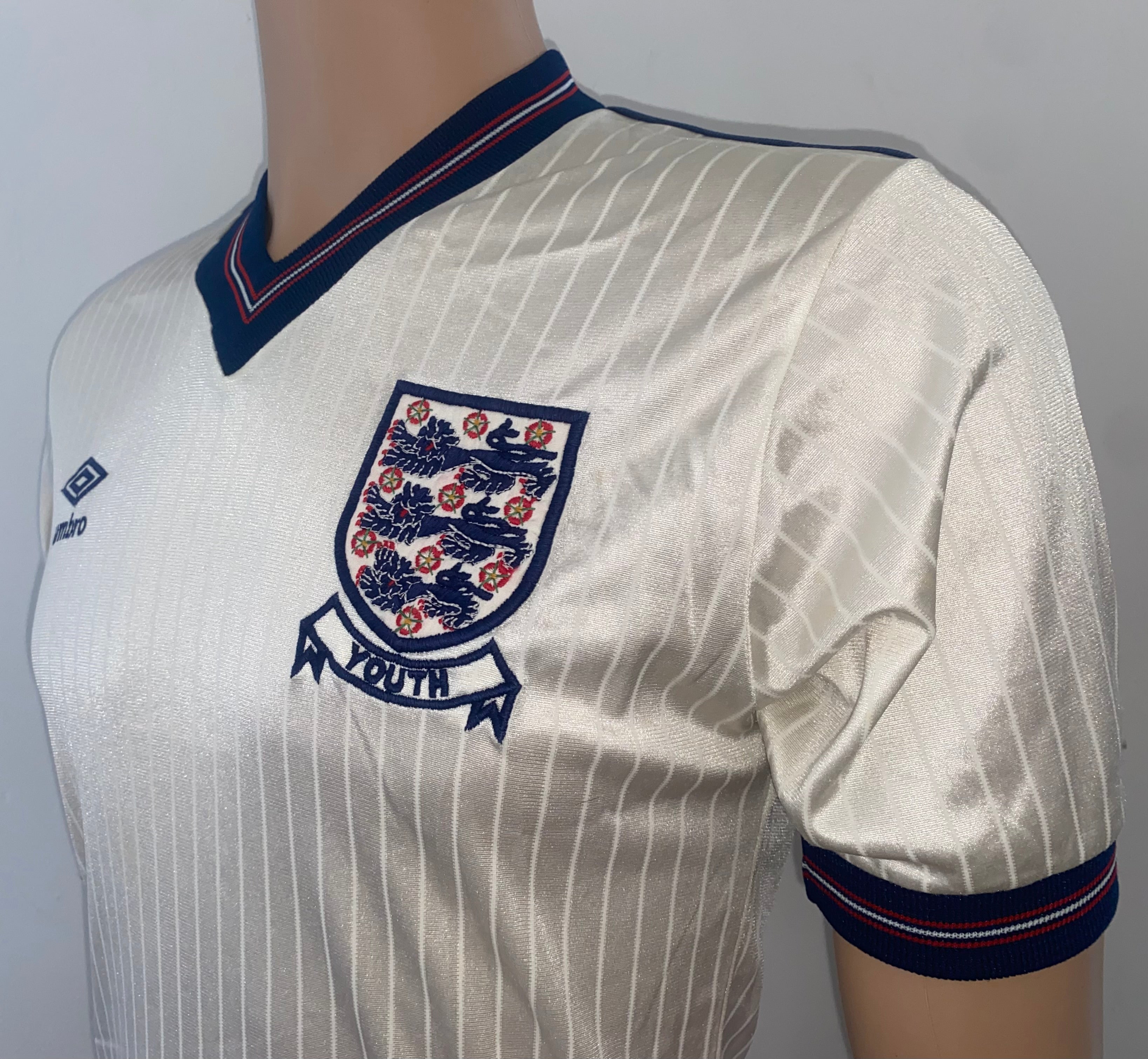 1984 MATCH WORN UMBRO ENGLAND YOUTH U18 HOME SHIRT #10