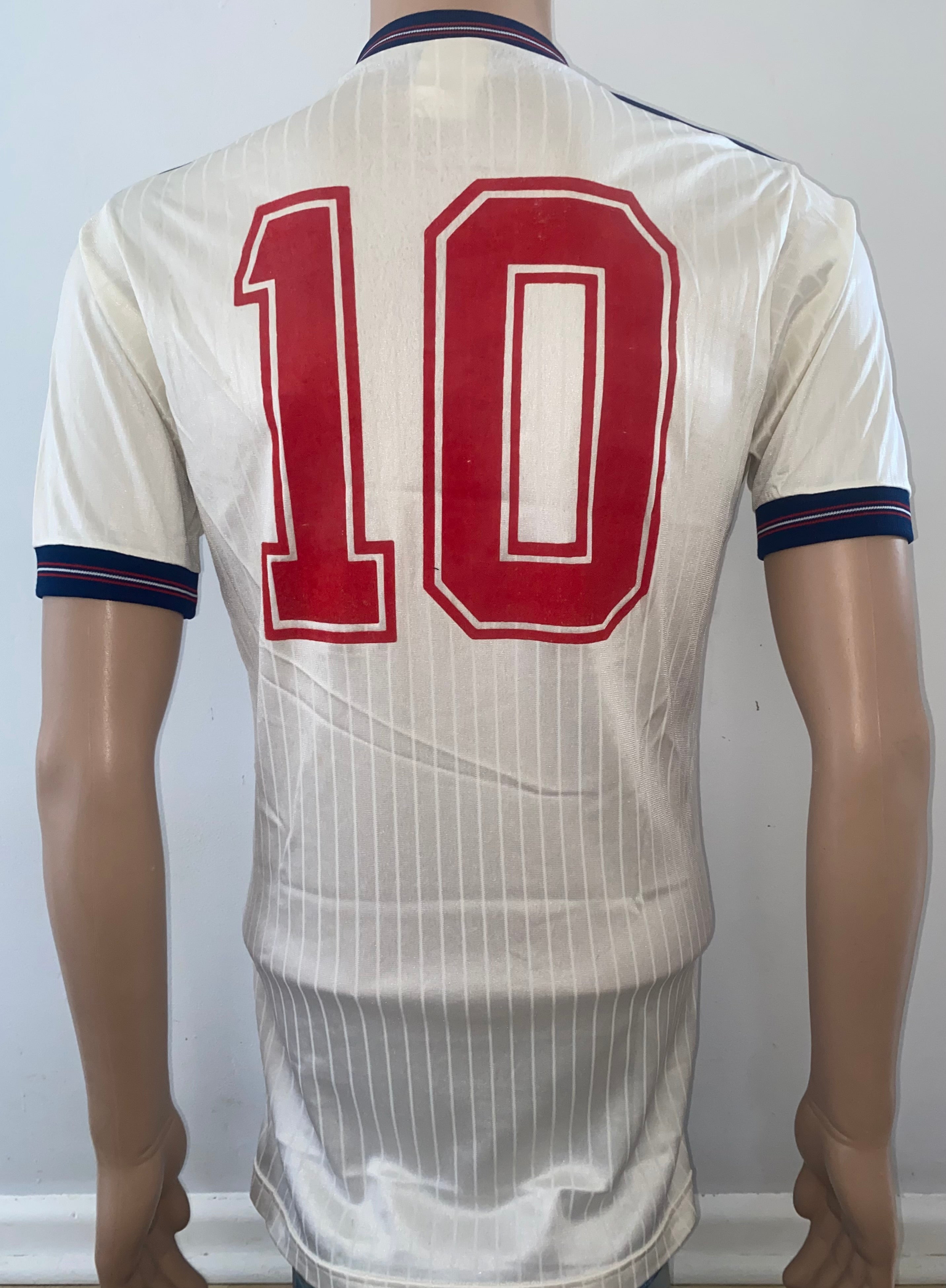 1984 MATCH WORN UMBRO ENGLAND YOUTH U18 HOME SHIRT #10