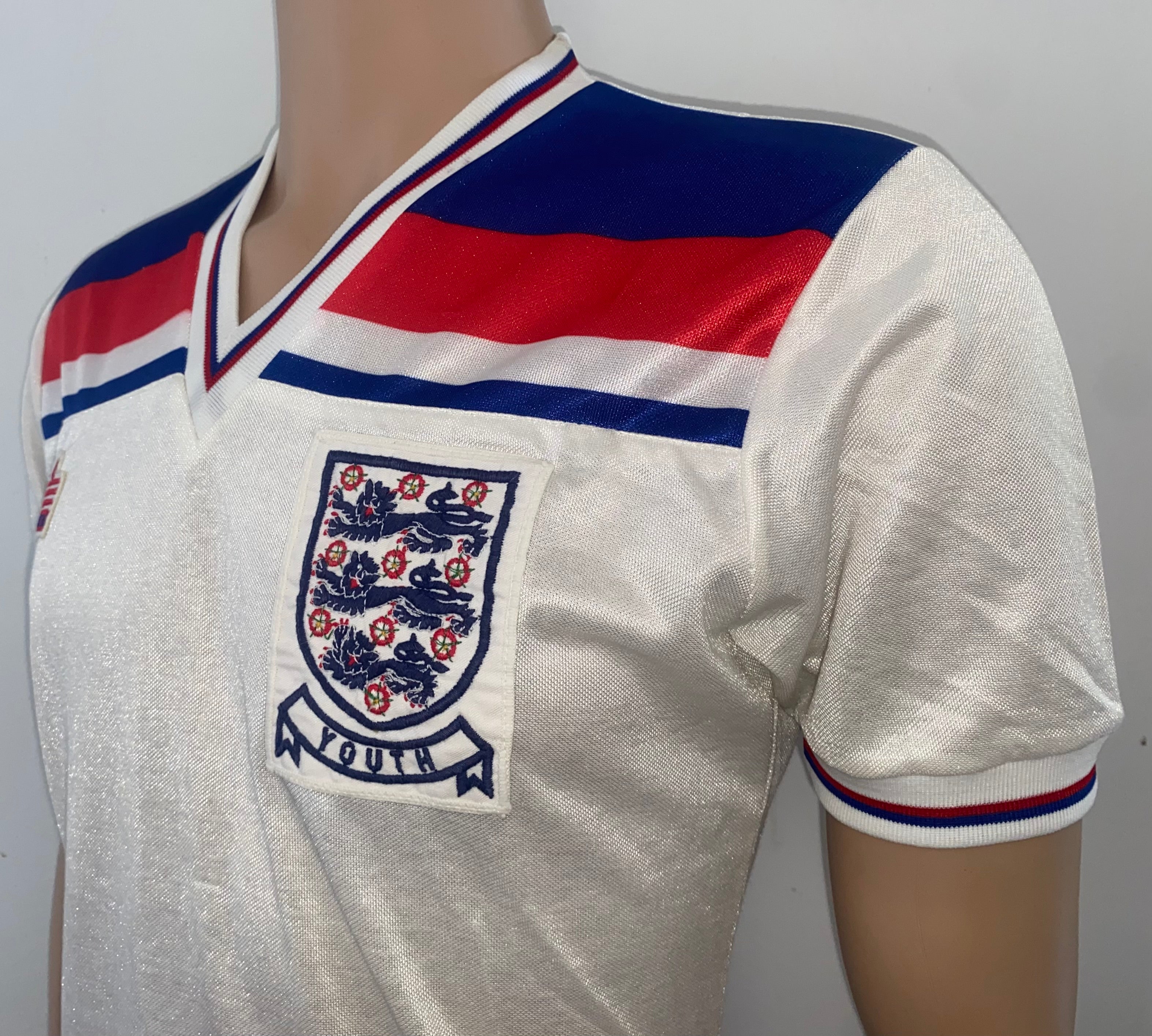 ENGLAND 1980-83 ADMIRAL MATCH WORN YOUTH SHIRT #14