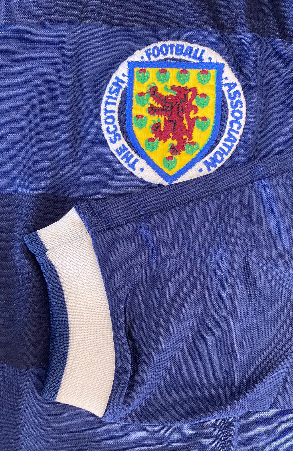 1985-86 SCOTLAND MATCH ISSUE HOME L/S SHIRT (ALBISTON #19)