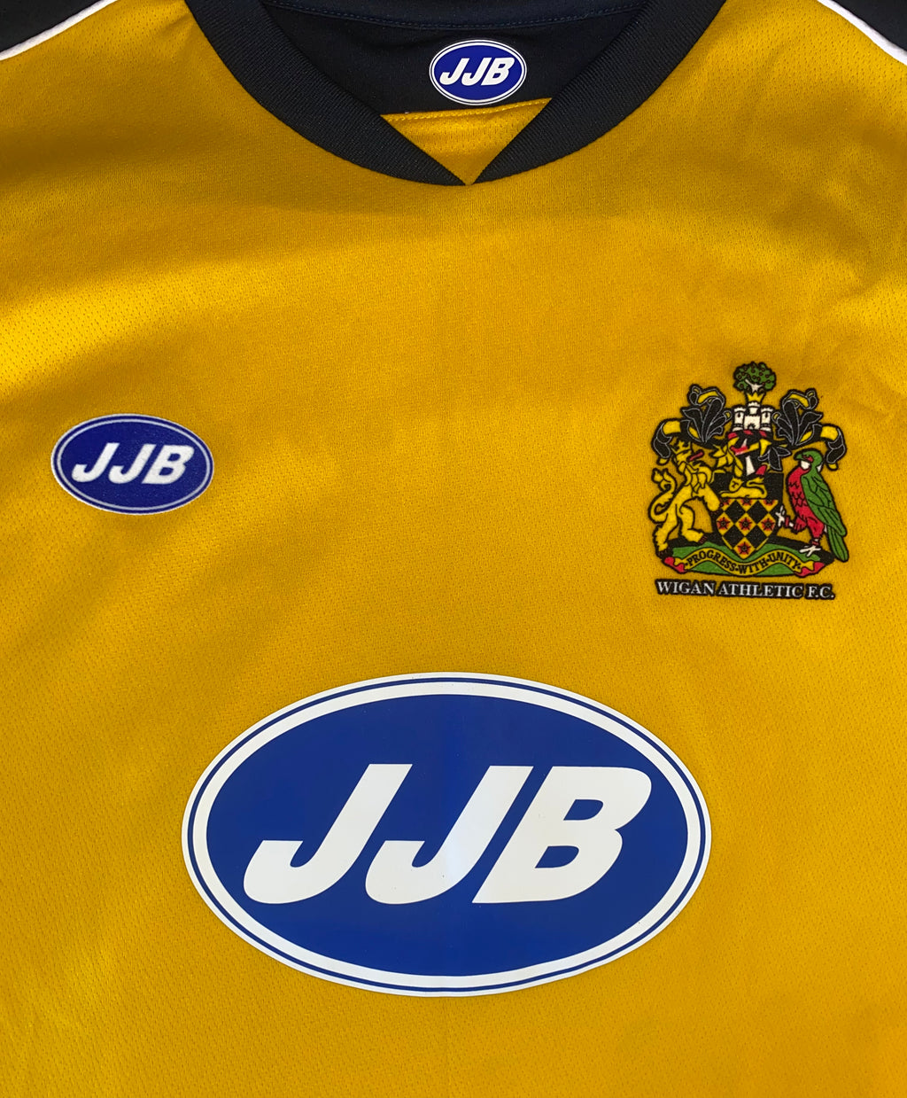 2005/06 WIGAN ATHLETIC MATCH WORN AWAY SHIRT (ROBERTS #30)