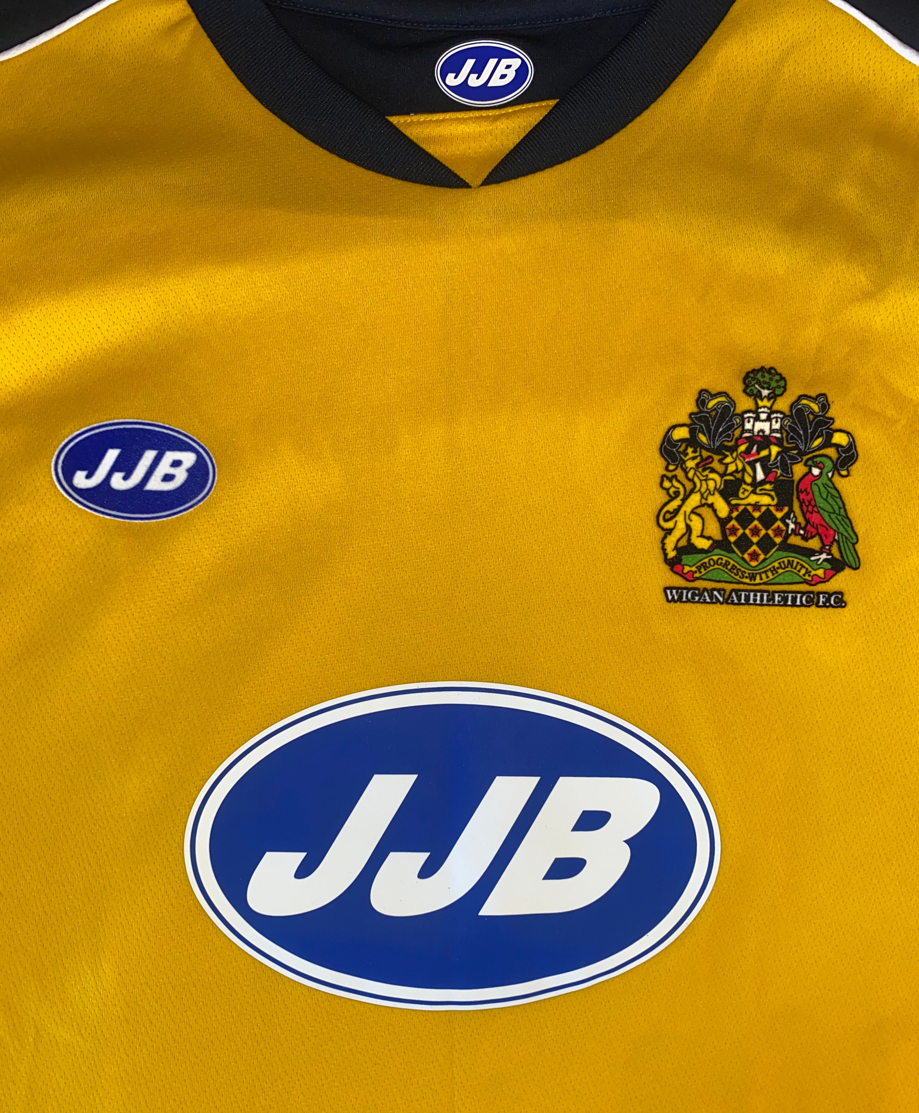 2005/06 WIGAN ATHLETIC MATCH WORN AWAY SHIRT (ROBERTS #30)