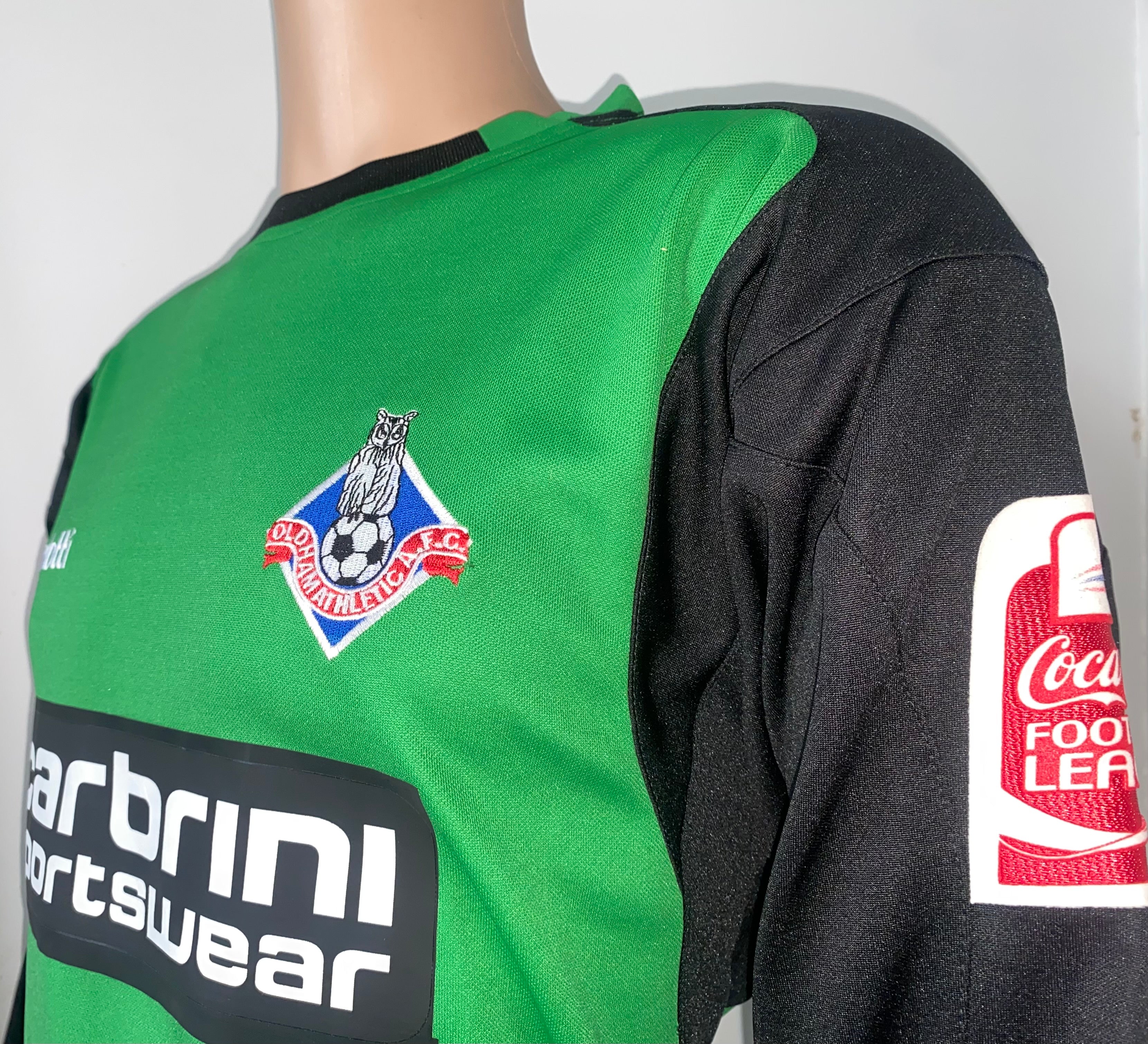 2008/09 OLDHAM ATHLETIC MATCH WORN GOALKEEPERS SHIRT (FLEMING #13)